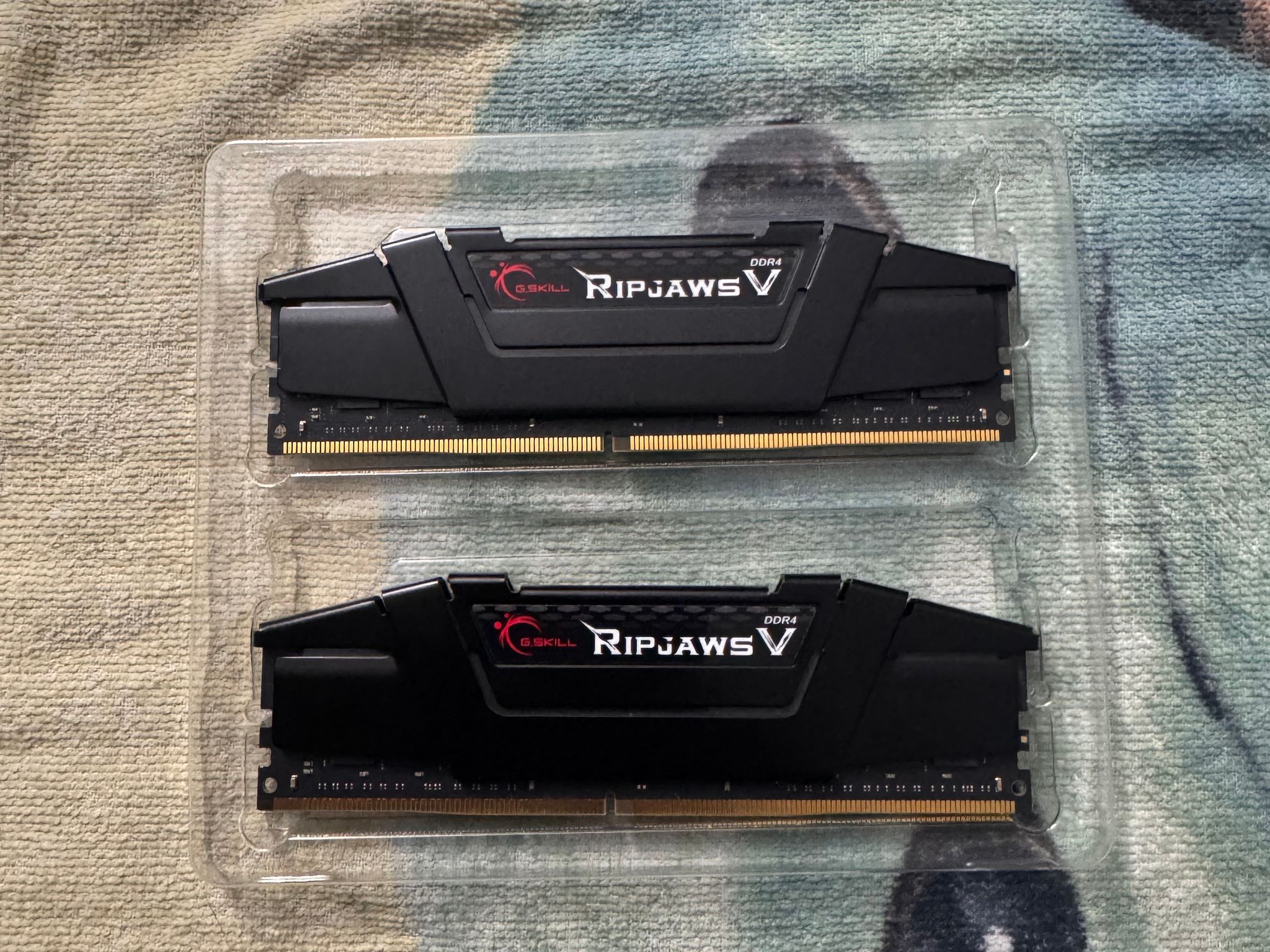 G.Skill Ripjaws V 32GB DDR4 RAM kit (2x16GB)