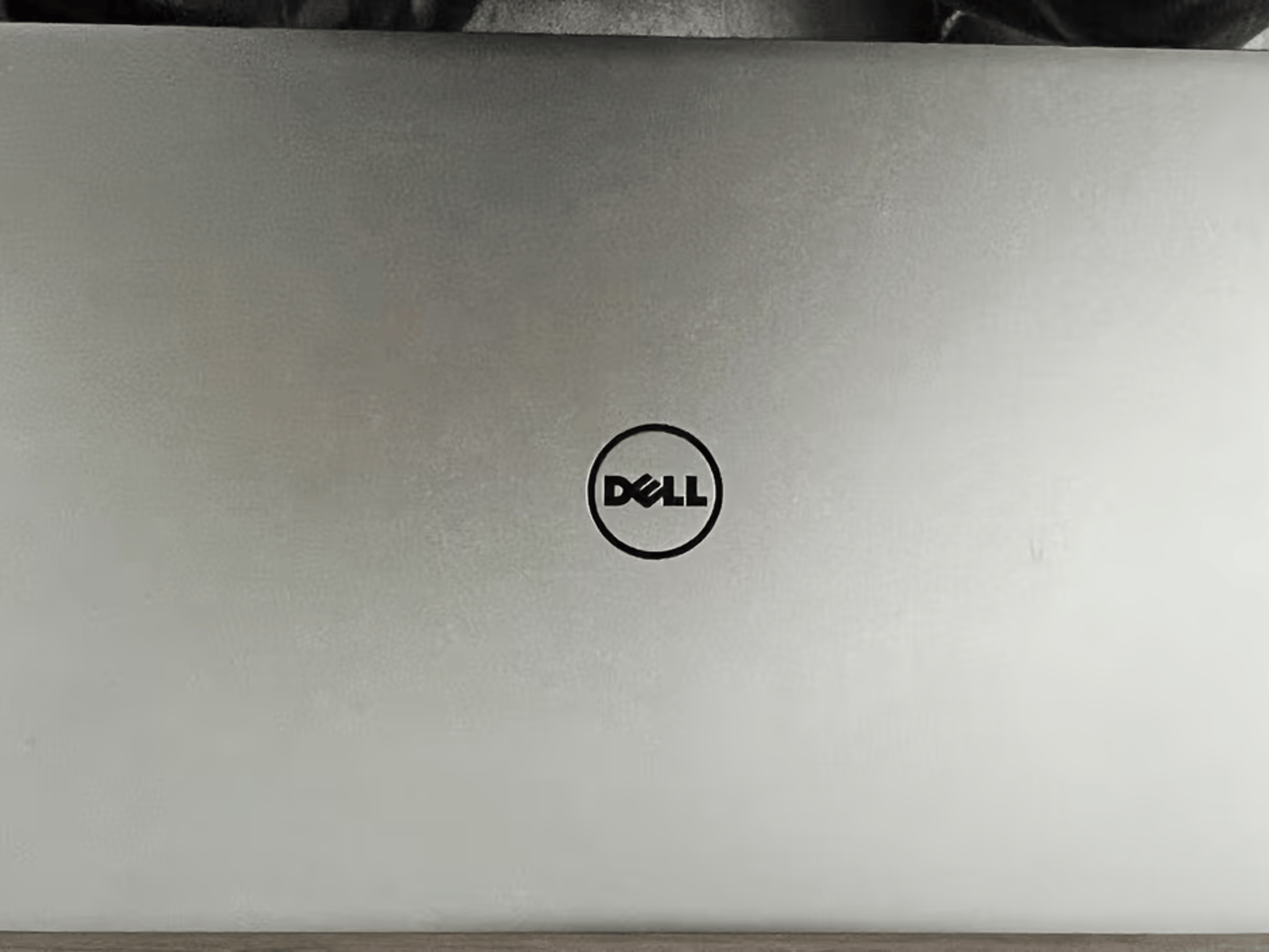Dell XPS 13 9360: i5-8550U, 8GB RAM, 256GB Samsung NVME