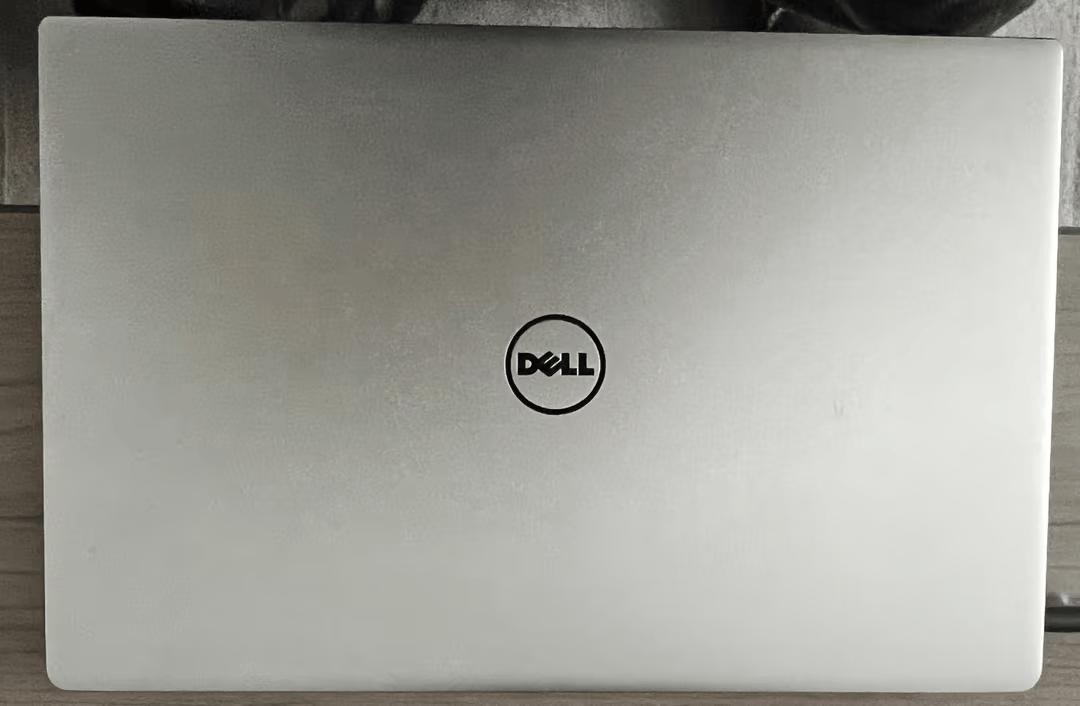 Dell XPS 13 9360: i5-8550U, 8GB RAM, 256GB Samsung NVME