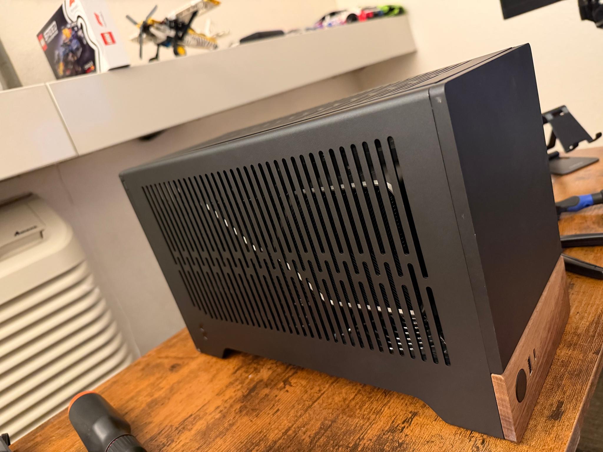 SFF Fractal Terra build - AMD Ryzen 5 7600 + RTX 3080 + 32GB DDR5 + 1TB M.2