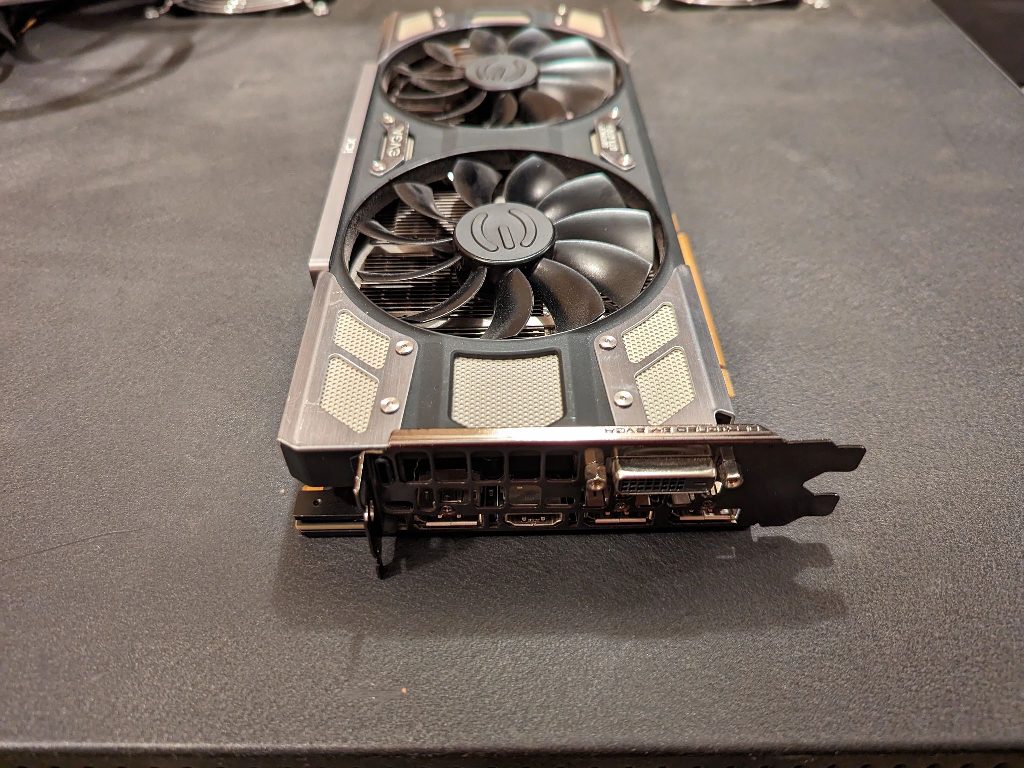 EVGA GeForce GTX 1070 Ti 8 GB FTW2 GAMING iCX Video Card