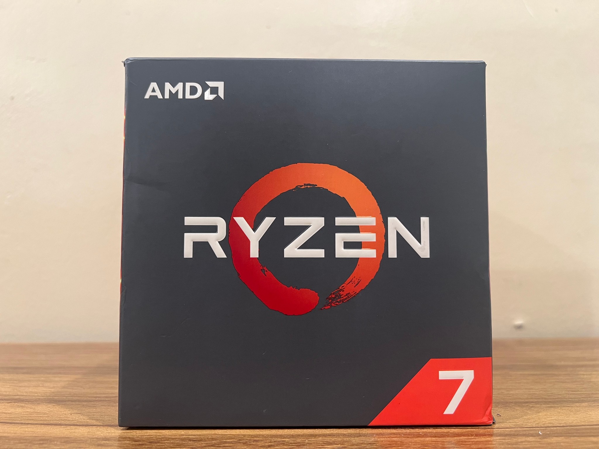 AMD Ryzen 7 2700X AM4 CPU with Wraith Prism RGB Cooler