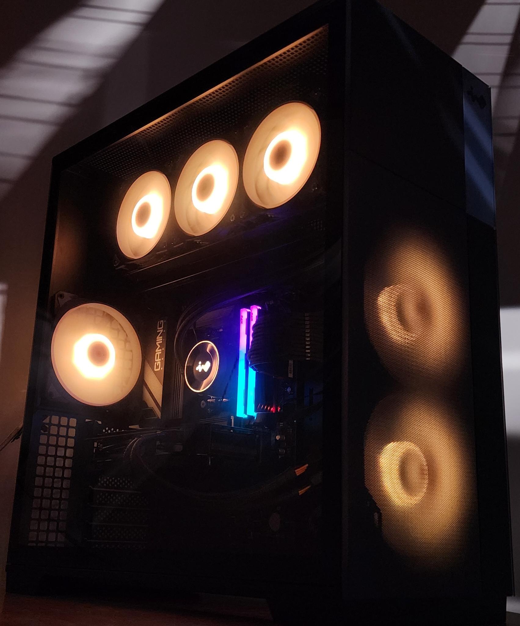 Gaming PC Ryzen 9 9900X 32GB RAM 2TB SSD RTX 4070 SUPER 12GB Windows 11 Computer