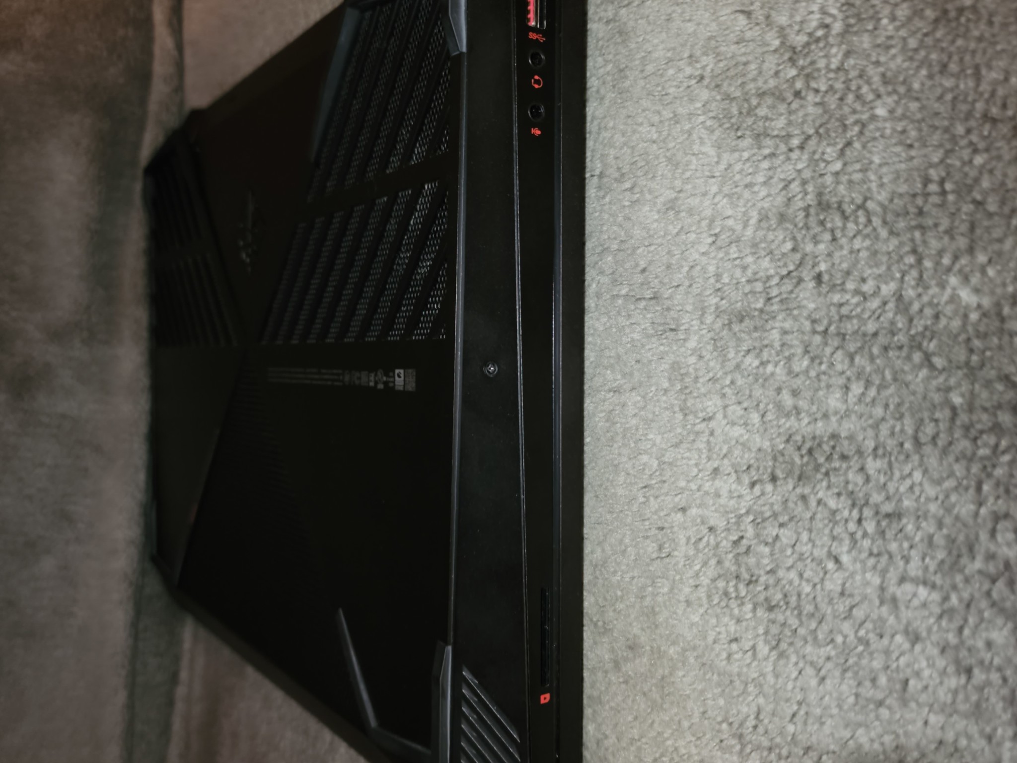 HP Omen 15, Intel i7 8th Gen, 128GB SSD 1TB HDD, 32GB RAM, NVIDIA GTX 1080, 15.6" 1920x1080p 60Hz