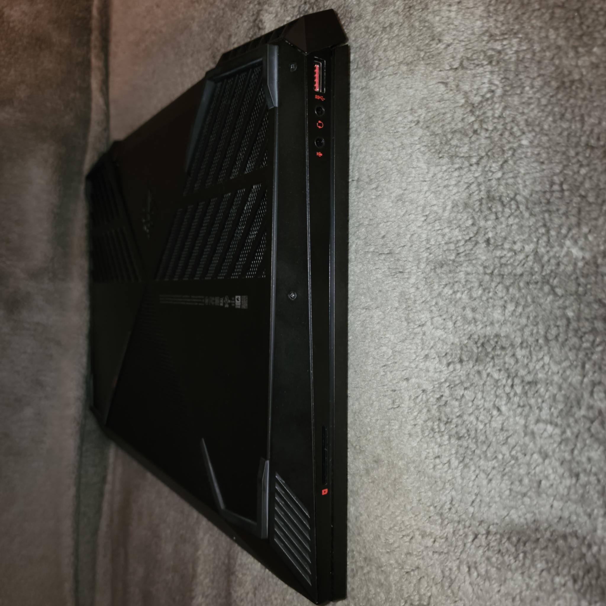 HP Omen 15, Intel i7 8th Gen, 128GB SSD 1TB HDD, 32GB RAM, NVIDIA GTX 1080, 15.6" 1920x1080p 60Hz