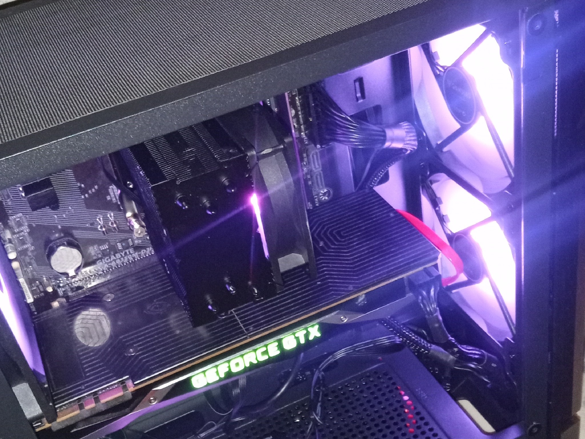 Gaming Pc/Ryzen 5 1600/Gtx 1080/512 SSD/16GB DDR 4/600W PSU/WIN11 PRO/WIFI