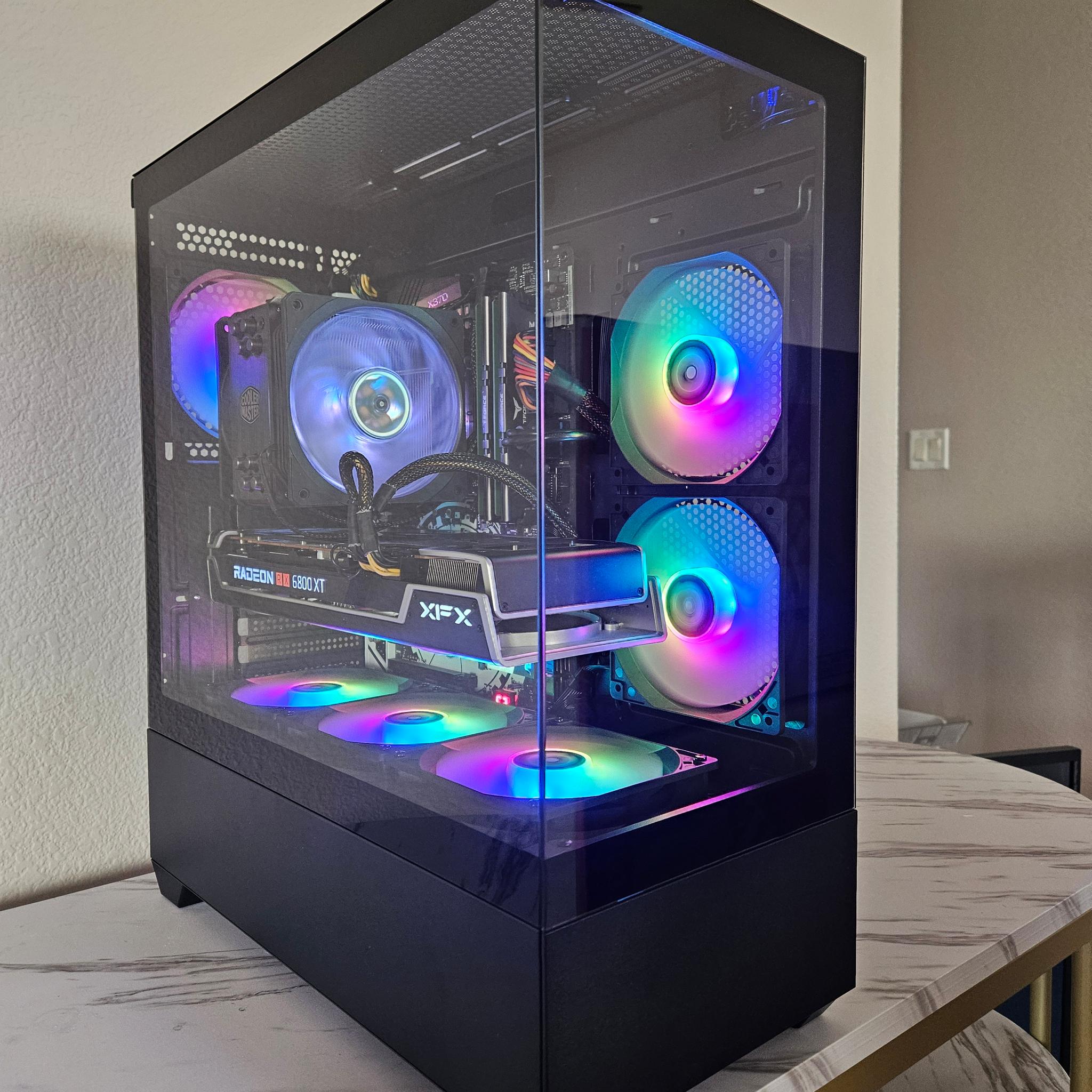 Gaming PC Ryzen 5 5600x RX 6800XT 32GB RAM 500GB+4TB WI-FI