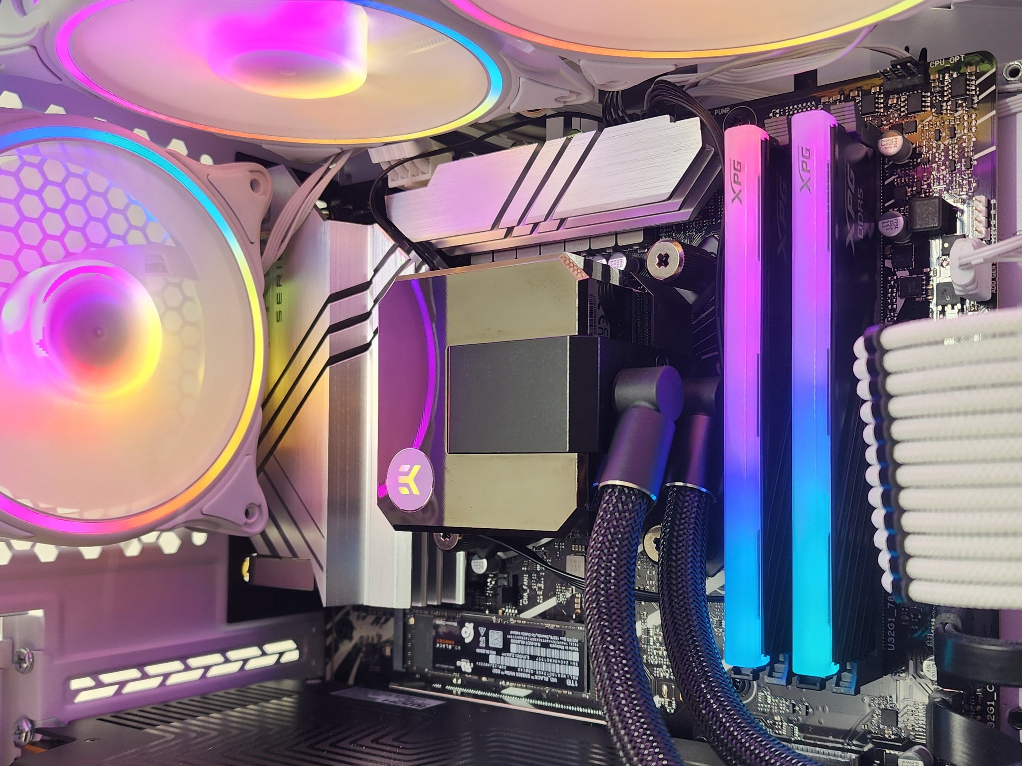 Gaming PC i9-14900K 32GB RAM 1TB SSD RX 9070 XT 16GB Windows 11 Computer