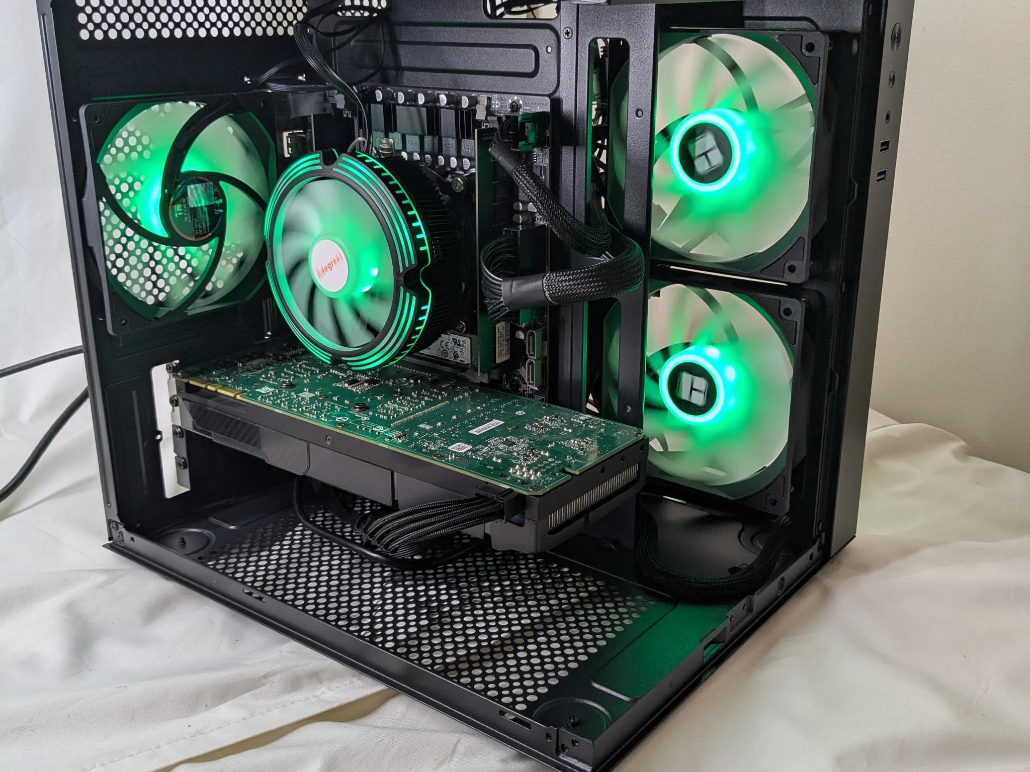 GTX 1080 | 14 cores 28 threads | 32 GB RAM