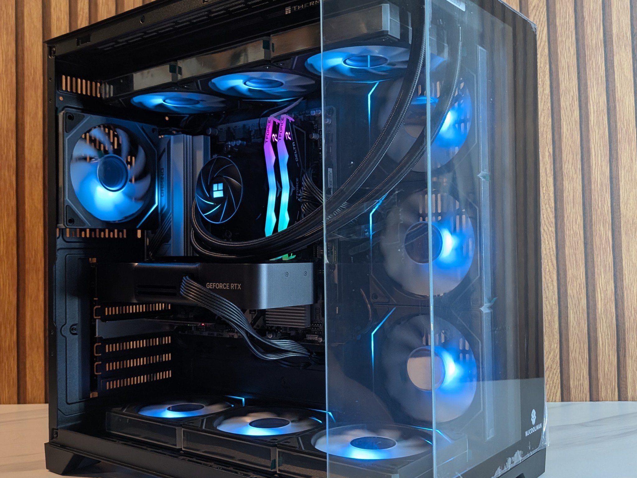 RTX 5070 FE | RYZEN 5 7600X | 1TB SSD | 16GB DDR5 | 650W | 360MM AIO