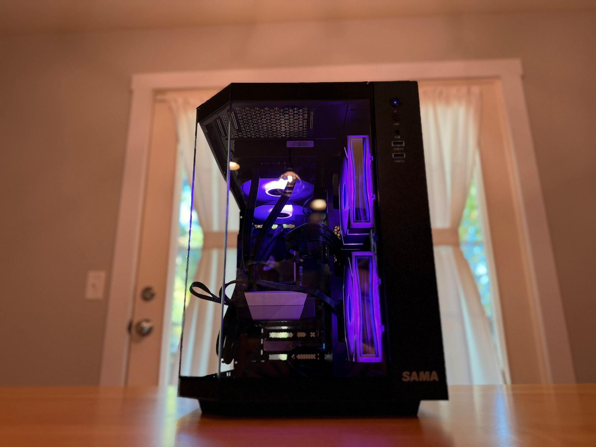 ☕️🗡️| RX 6900 XT 16gb, Intel i5 12600k, 32gb Ram, 1tb NVMe, WiFi Equipped, Liquid Cooled Gaming PC