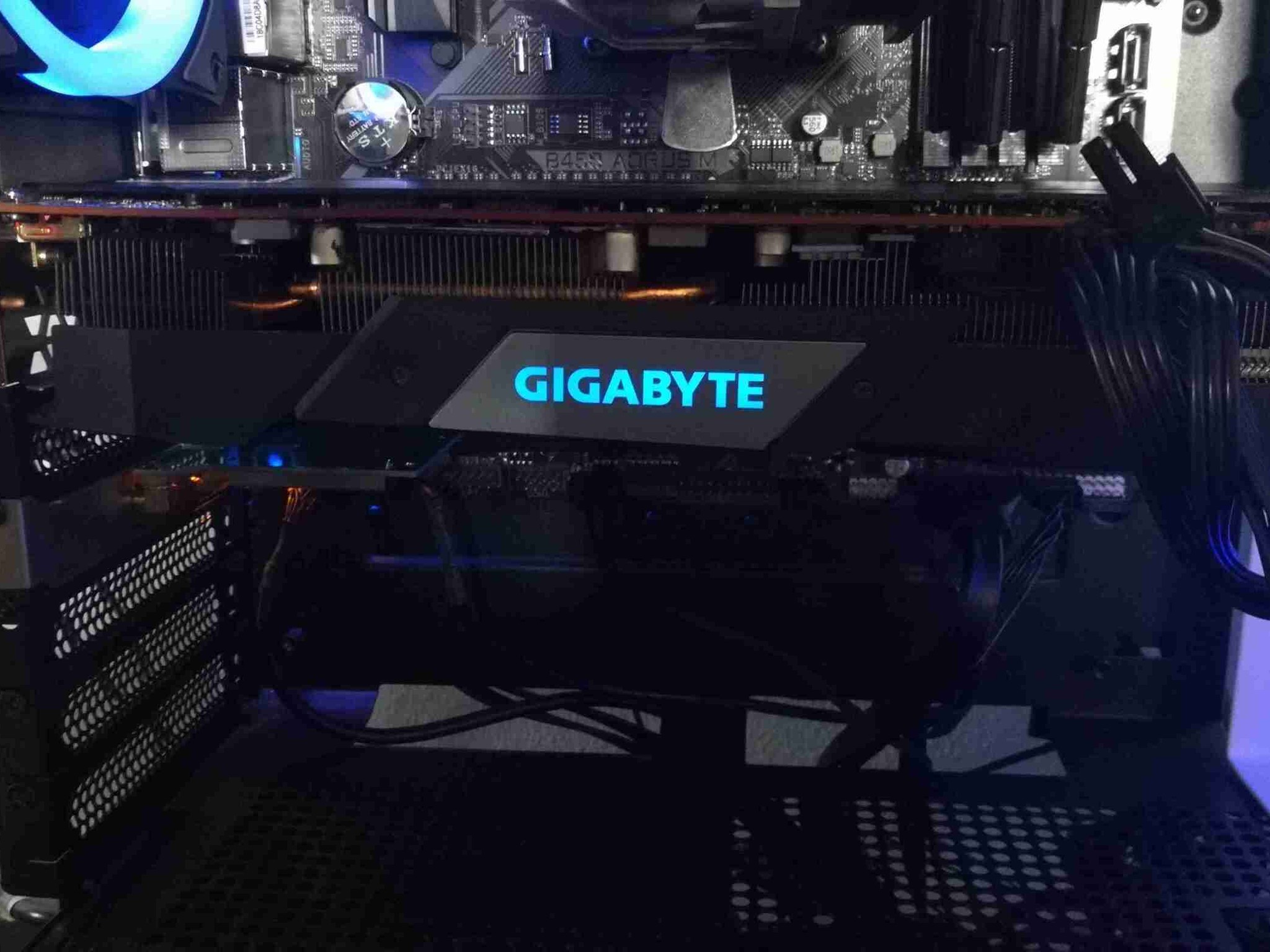 Gigabyte 5700XT 8GB