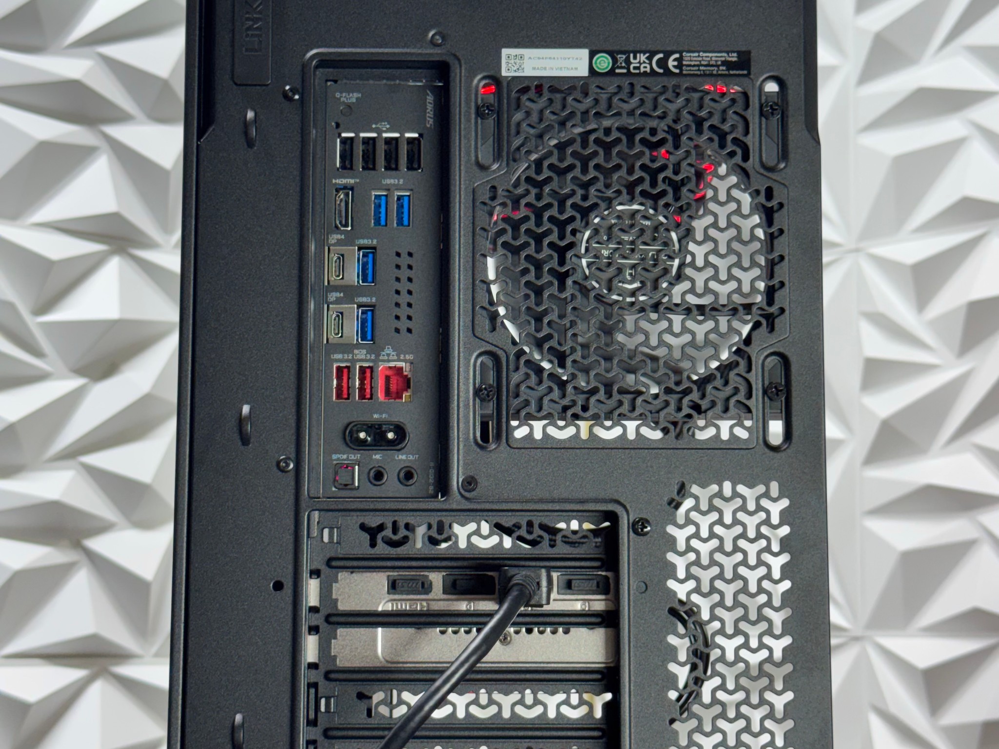 Ryzen 7 9850X3D / RTX 5070 Ti / 32GB 6400MTs DDR5 / 2TB Nvme ssd / 850w psu / X870E Motherboard