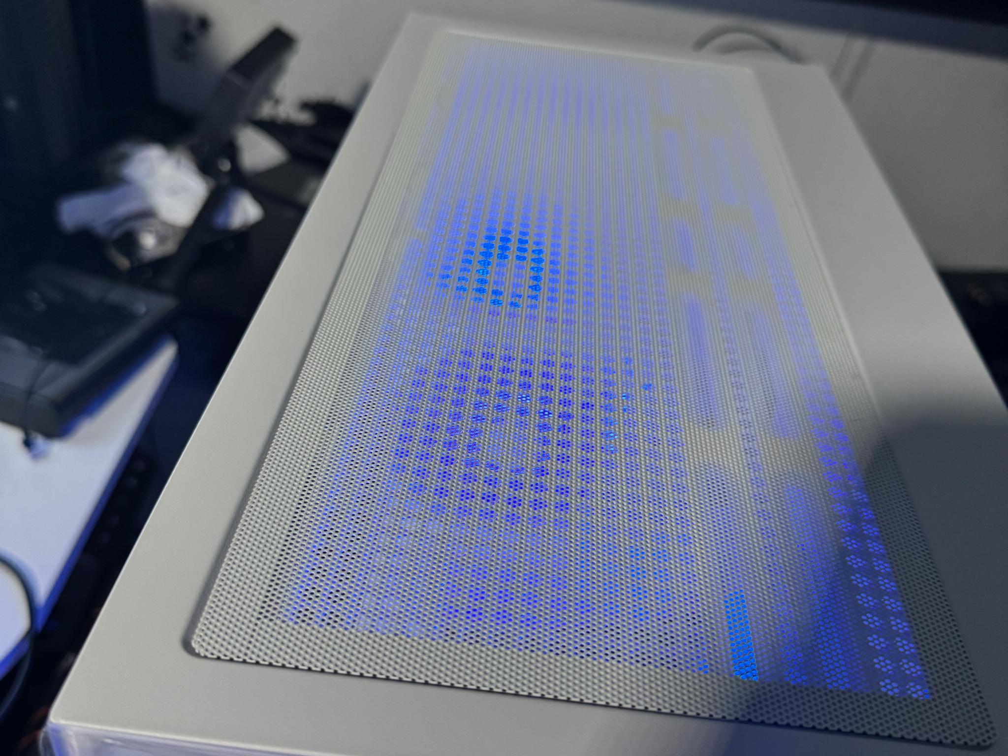 White RTX Fishtank GaminG PC | RTX 3060 12GB | i5 12400F | 16GB DDR4 | 512GB NvMe