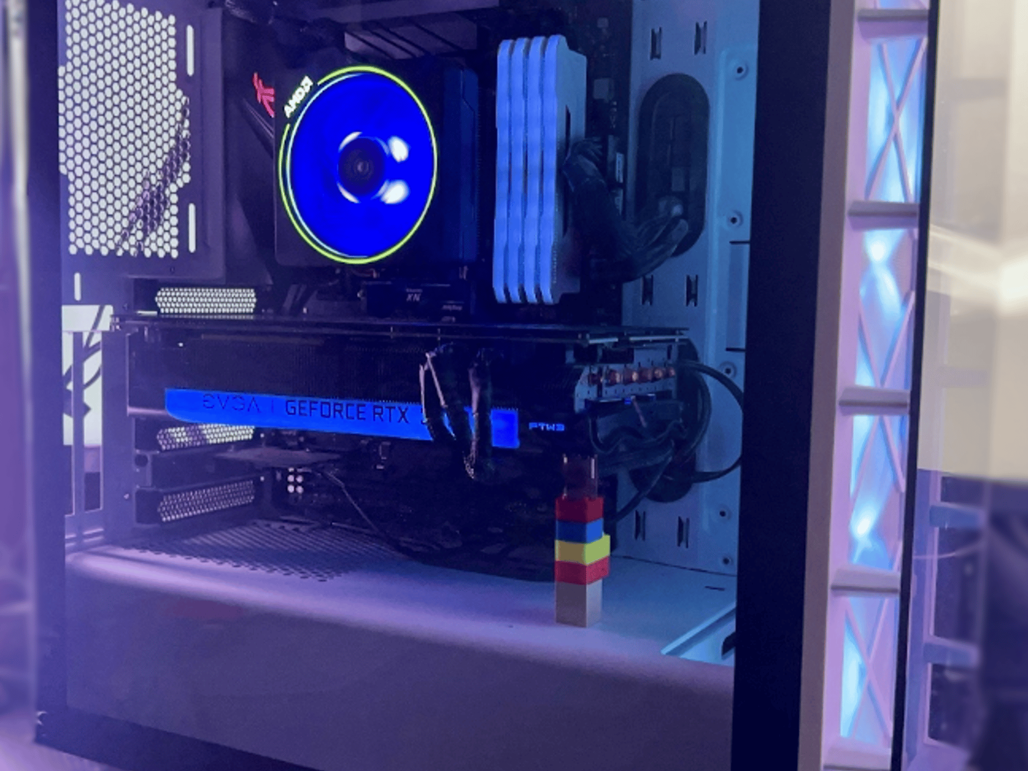 PERFECT MID-RANGE GAMING/STREAMING PC|  RYZEN 7 3700X | RTX 3070 EVGA FTW3 ULTRA GAMING | 32GB DDR4