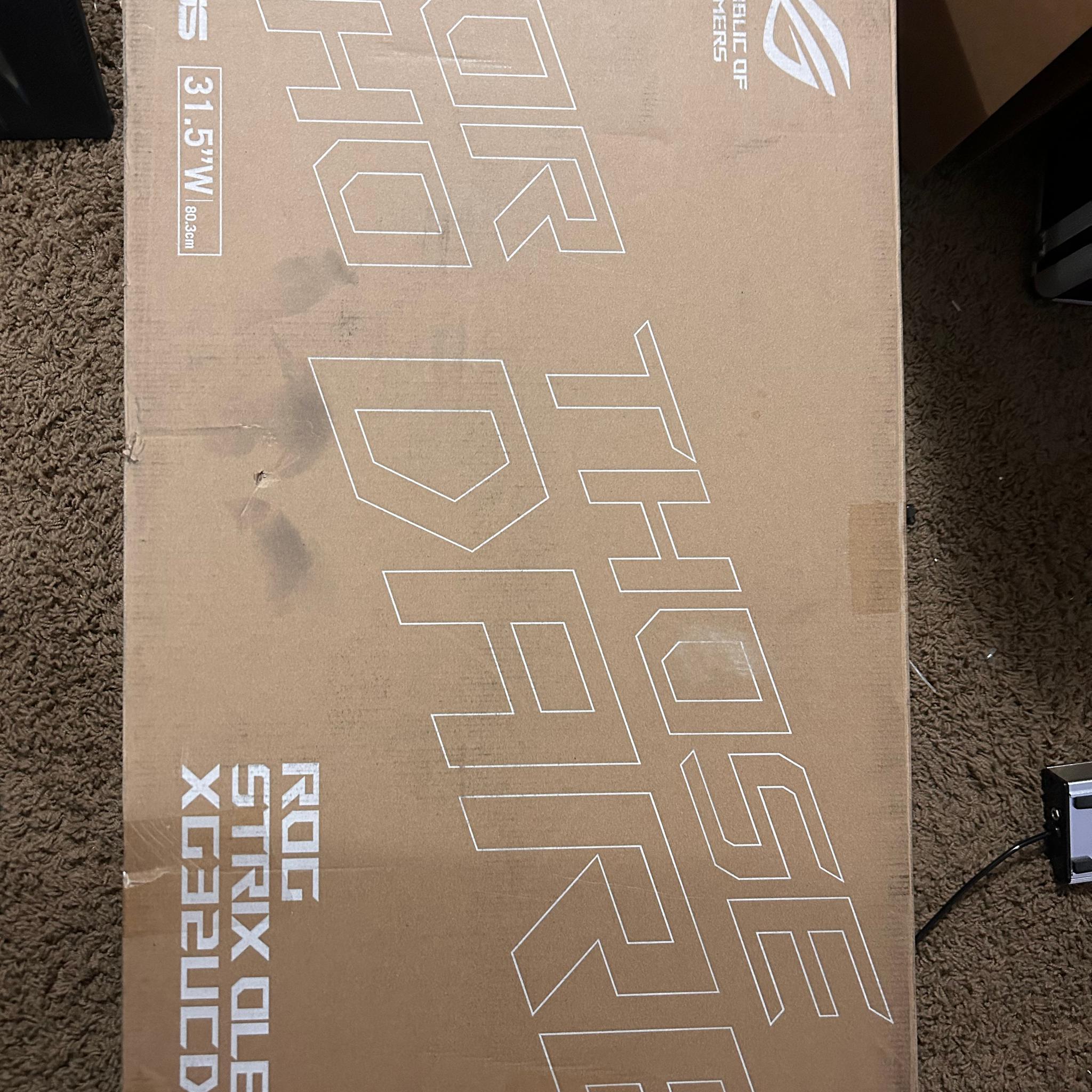 ASUS ROG Strix QD-OLED 32" 4K (3840 x 2160) 165Hz Gaming Monitor (XG32UCDS)