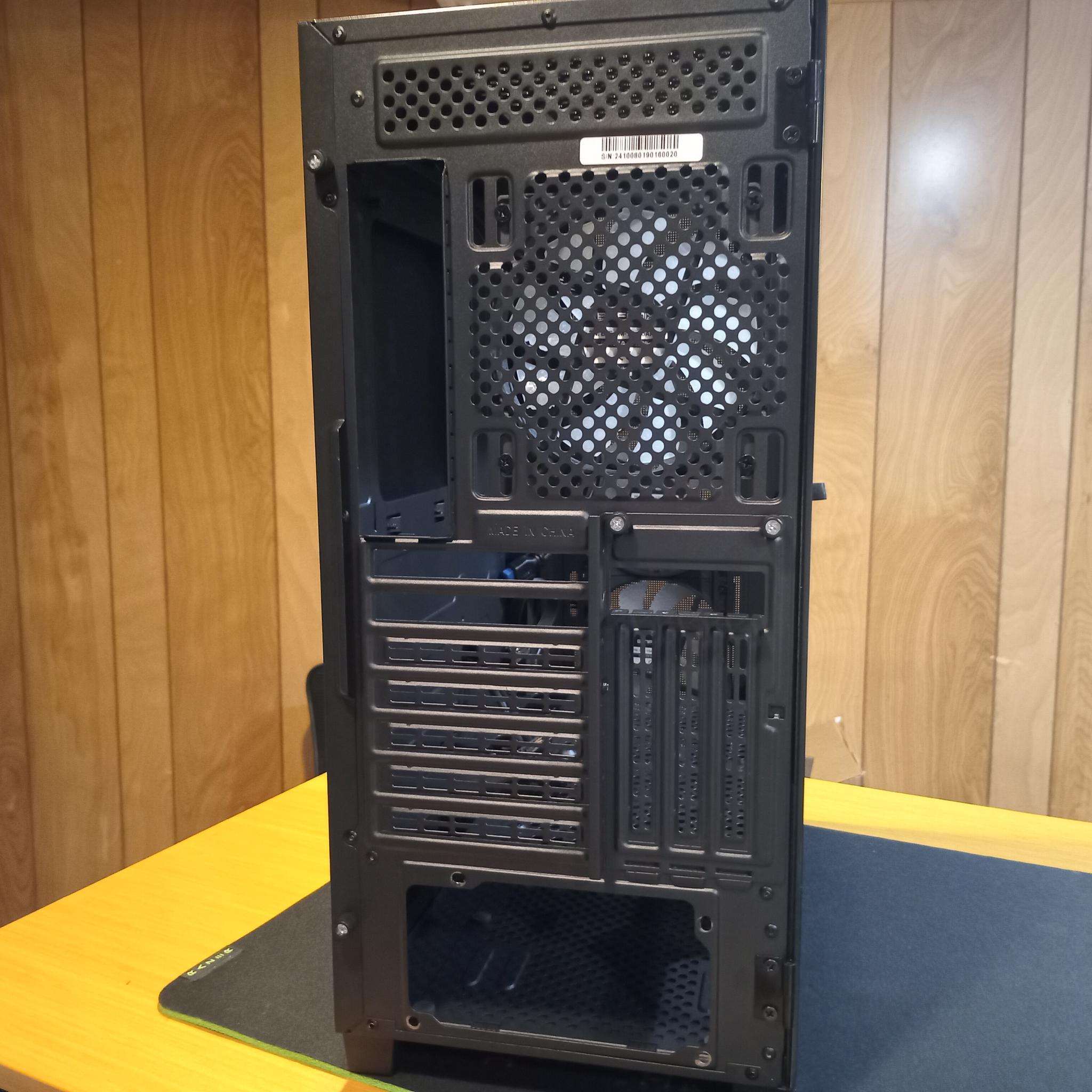 BitFenix FLOW ATX - Mid Tower Case