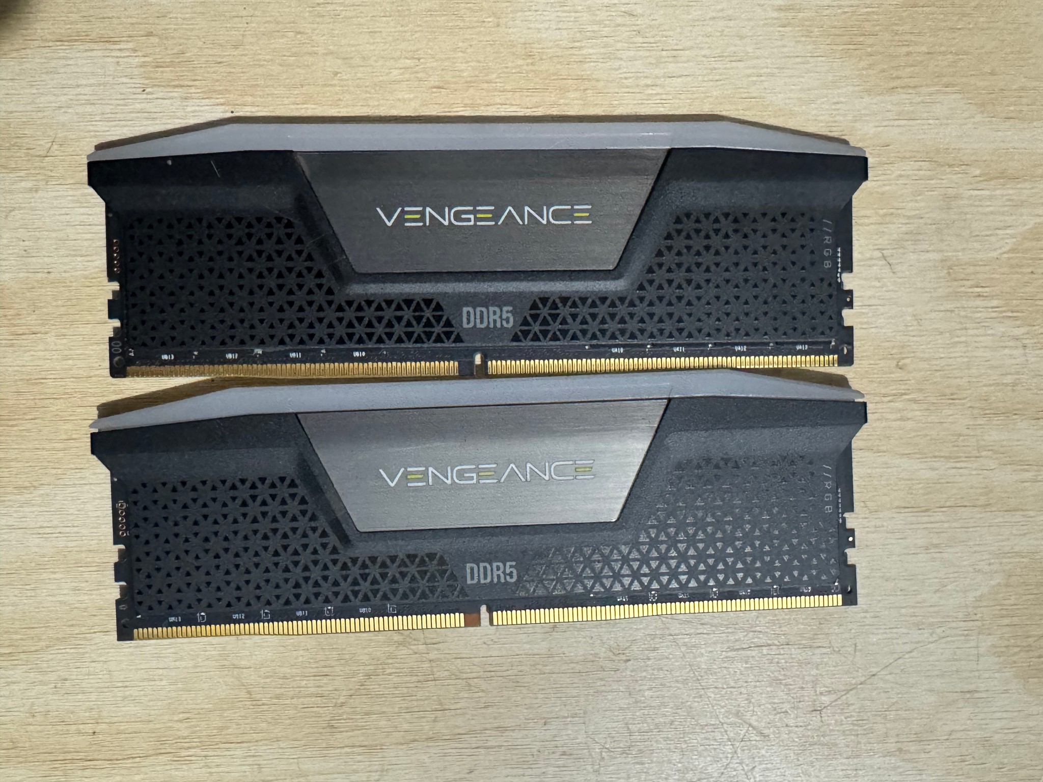 Corsair Vengeance RGB DDR5 64GB (2x32GB) 6400MHz DIMM CMH64GX5M2B6400C32