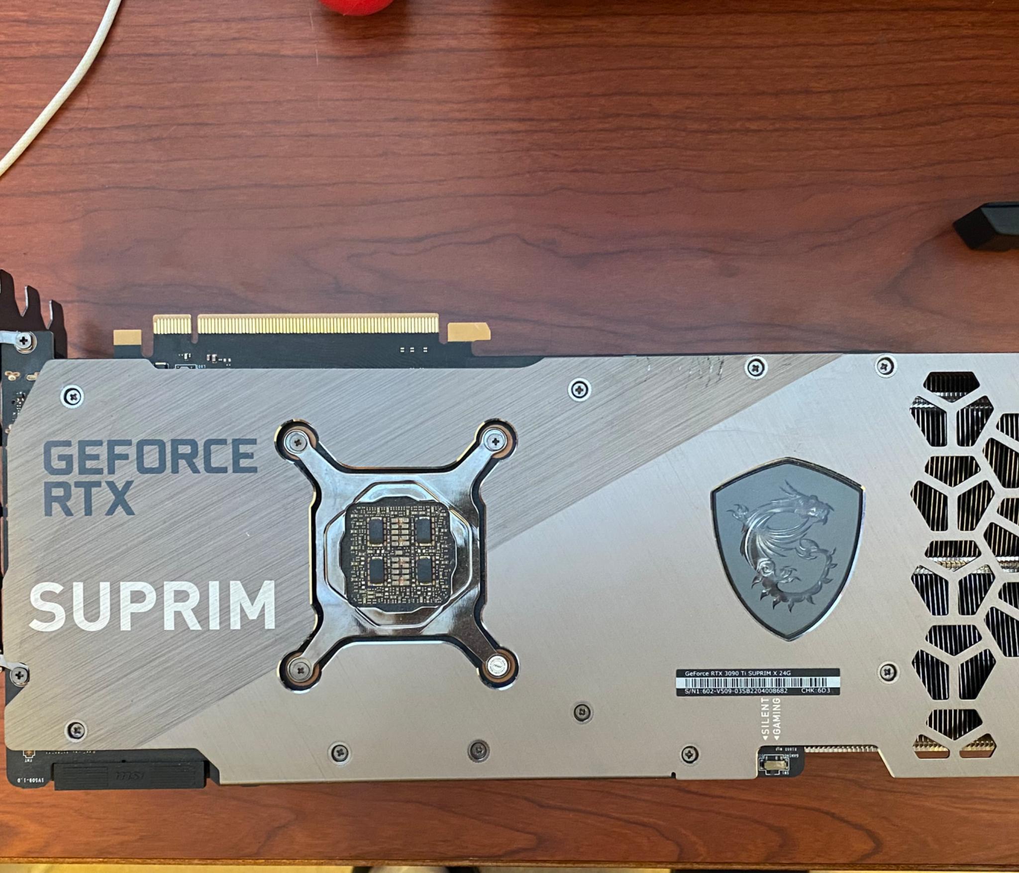 GeForce RTX™ 3090 Ti SUPRIM X 24G