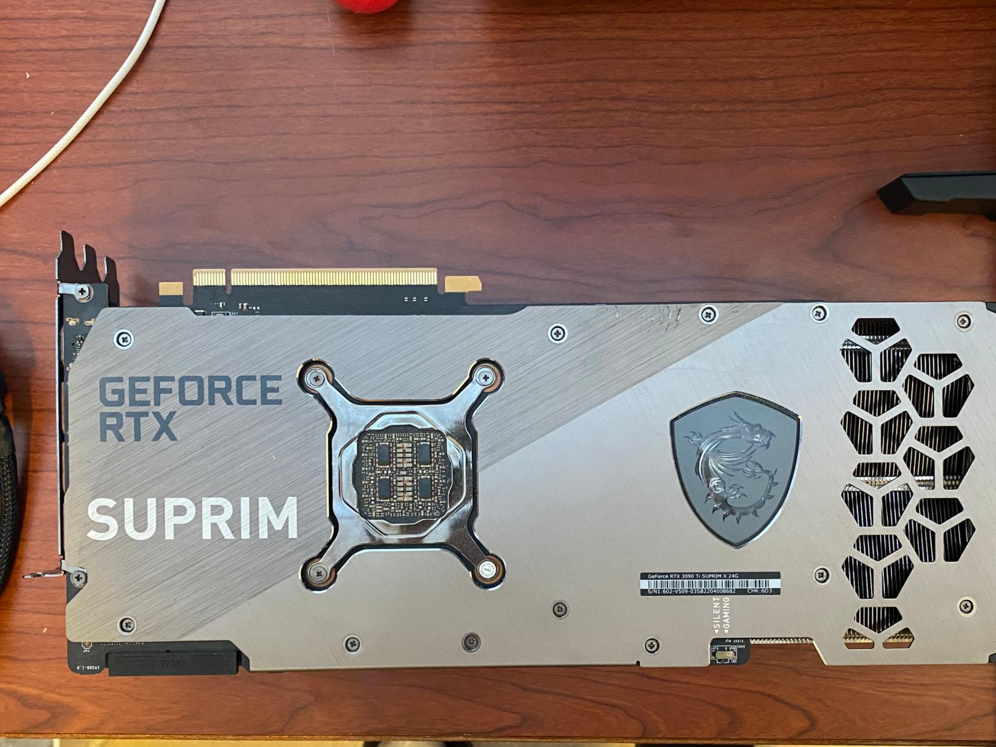 GeForce RTX™ 3090 Ti SUPRIM X 24G