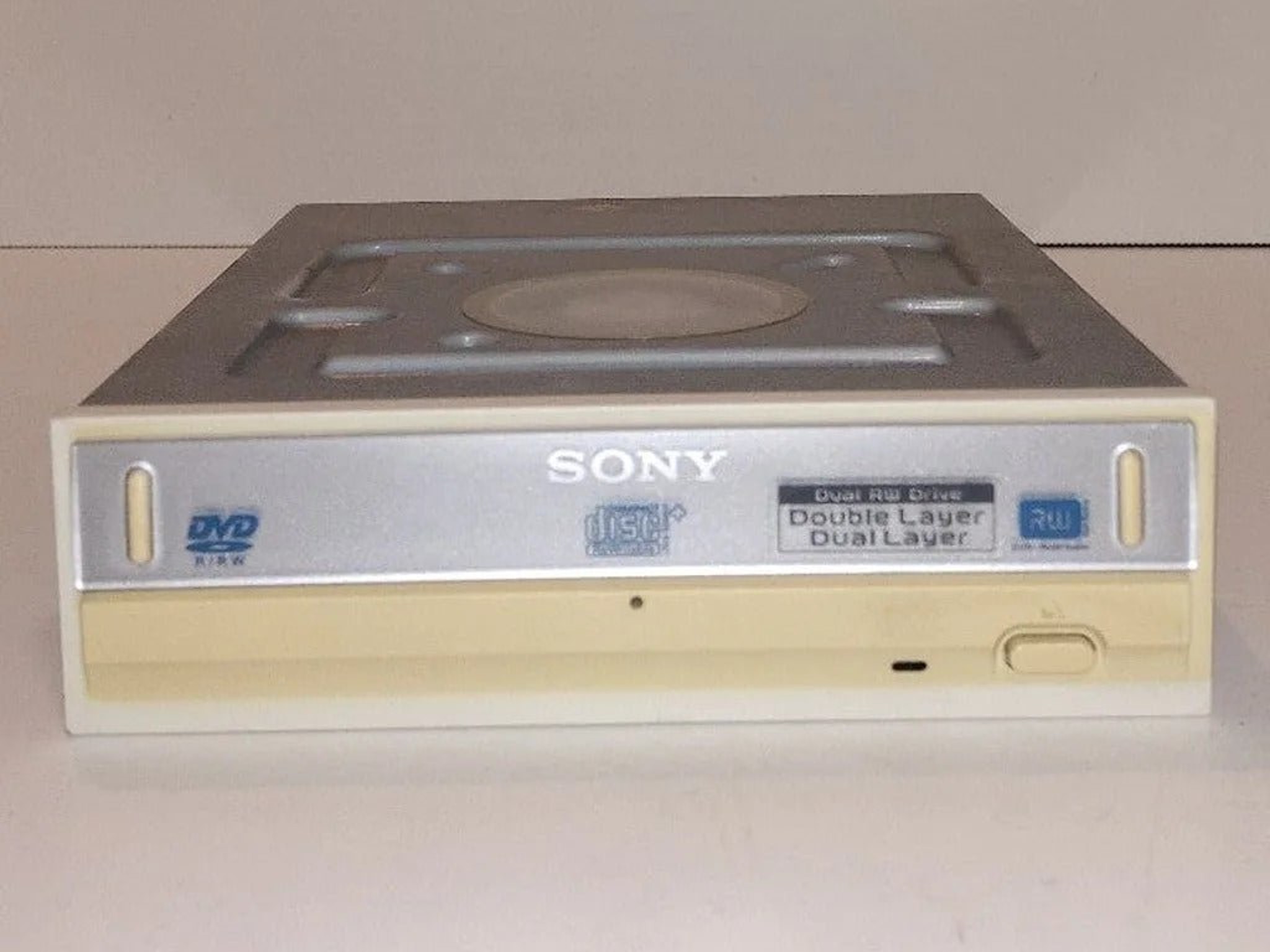 VTG 5.25" Sony CD±R CD±RW DVD±R DVD±RW Optical Drive IDE PATA Model DRU-810A