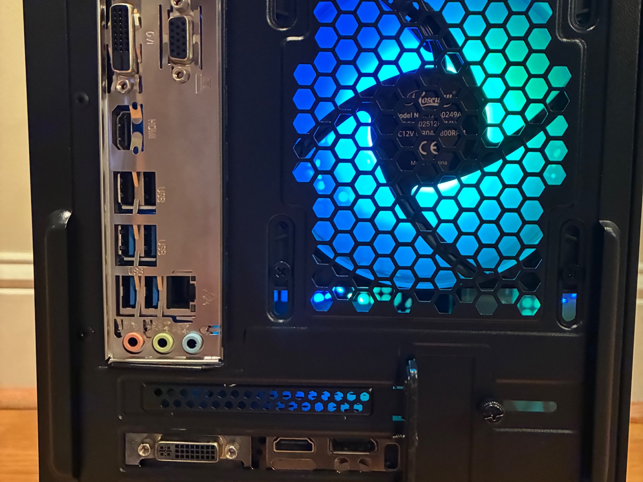 GTX 970 R5 1600 CUSTOM GAMING PC RGB 16GB DDR4 RAM 512GB NVME SSD WINDOWS 10