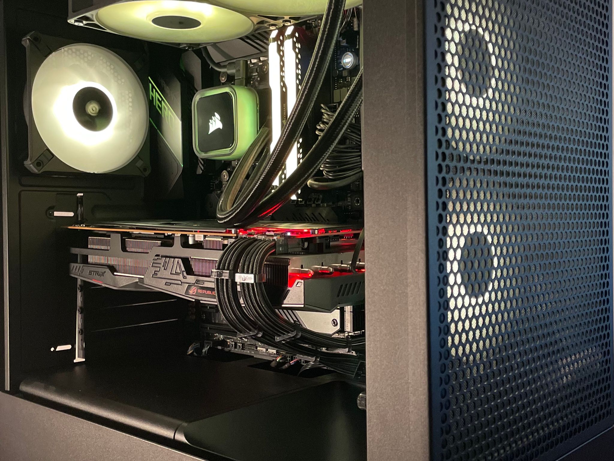 Gaming PC | Radeon 5700xt| Ryzen 5  | 16GB RAM | WINDOWS 11  home | WIFI & BT