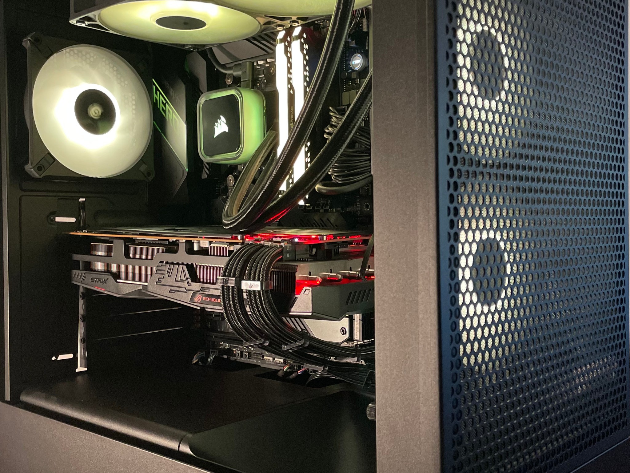 Gaming PC | Radeon 5700xt| Ryzen 5  | 16GB RAM | WINDOWS 11  home | WIFI & BT
