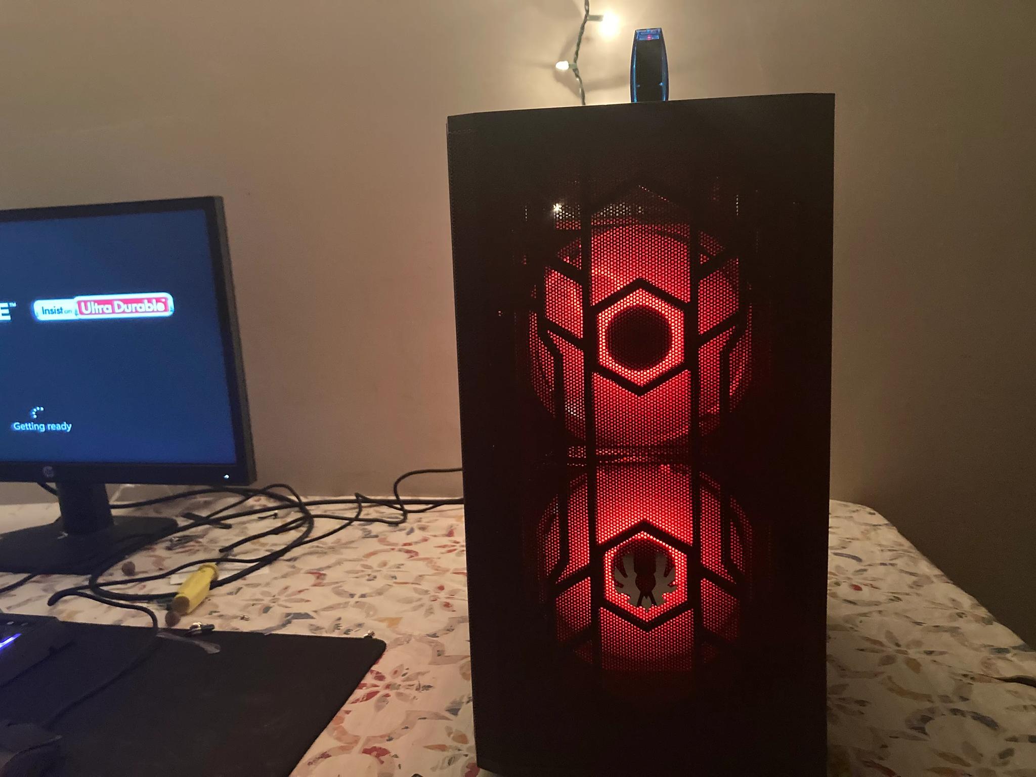 RED RYZEN 5 GTX 1070 BUDGET GAMING PC CLEAN AESTHETIC