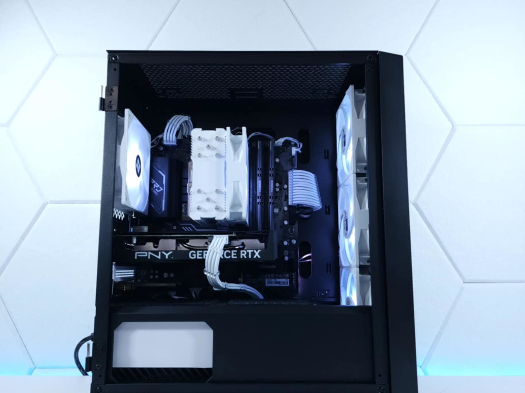 🤍RTX 4060●Core i5 12500T●1TB NVMe●16GB 3200MHz DDR4●1080p Gaming Computer