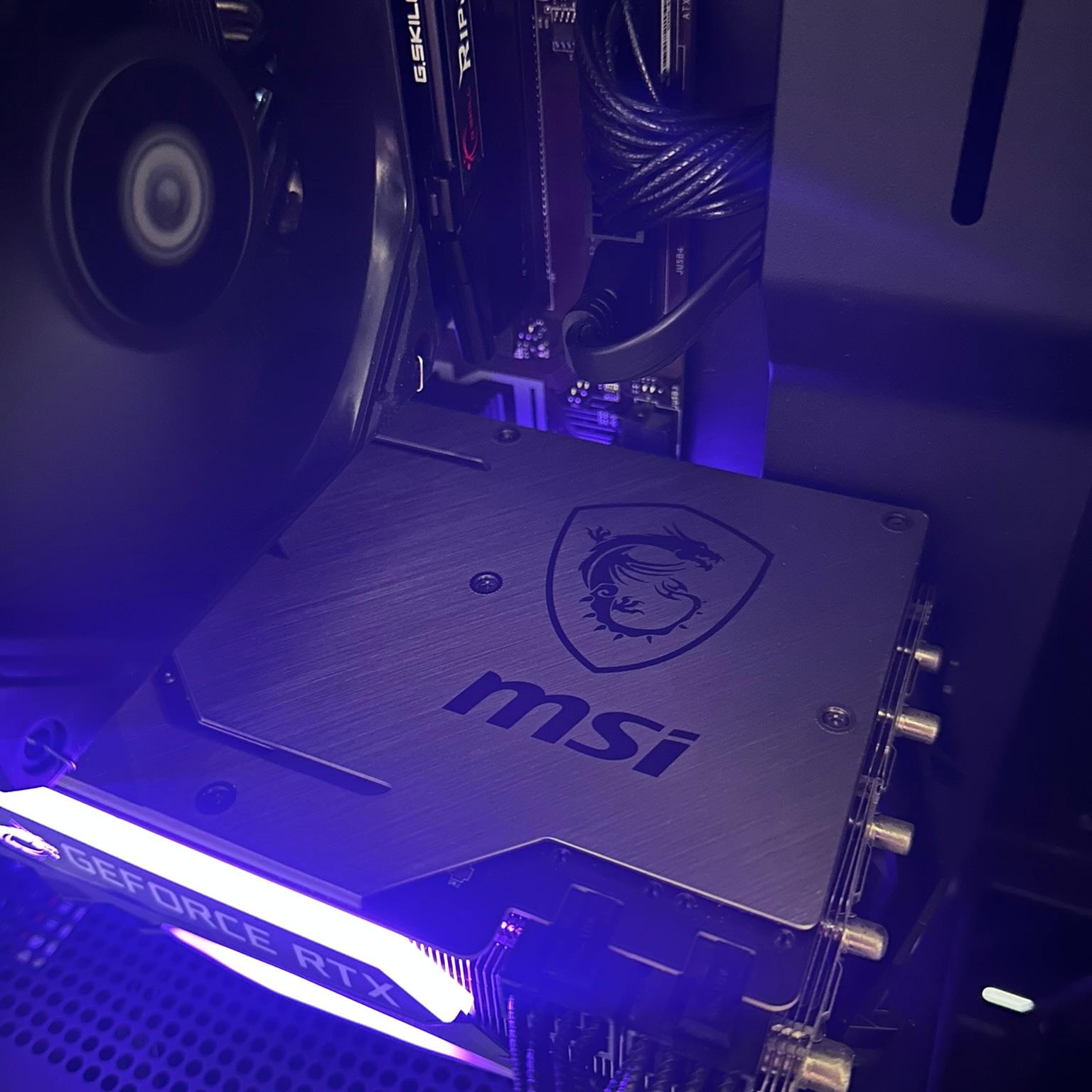Intel i7-9700 / RTX 2080 / 1TB NVME / 16GB RAM
