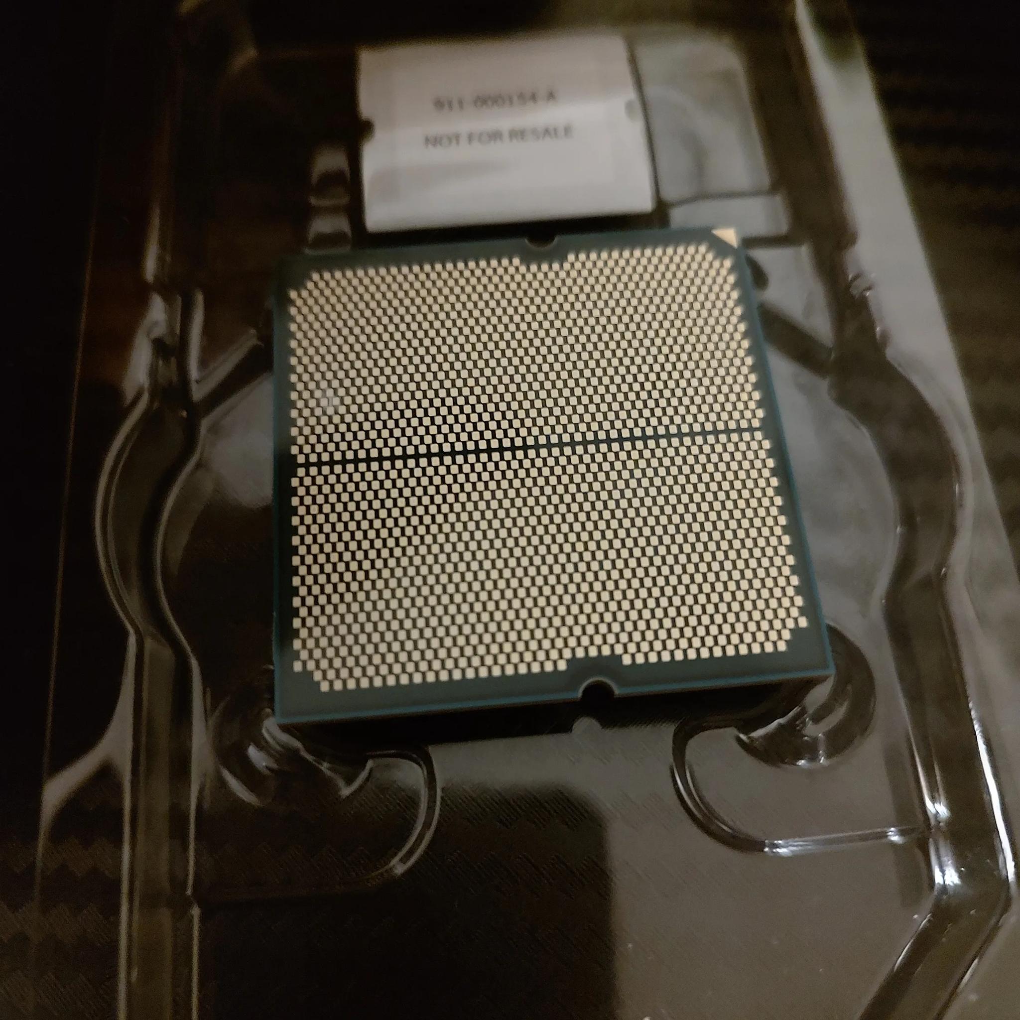 Ryzen 7 7800X3D - almost new!