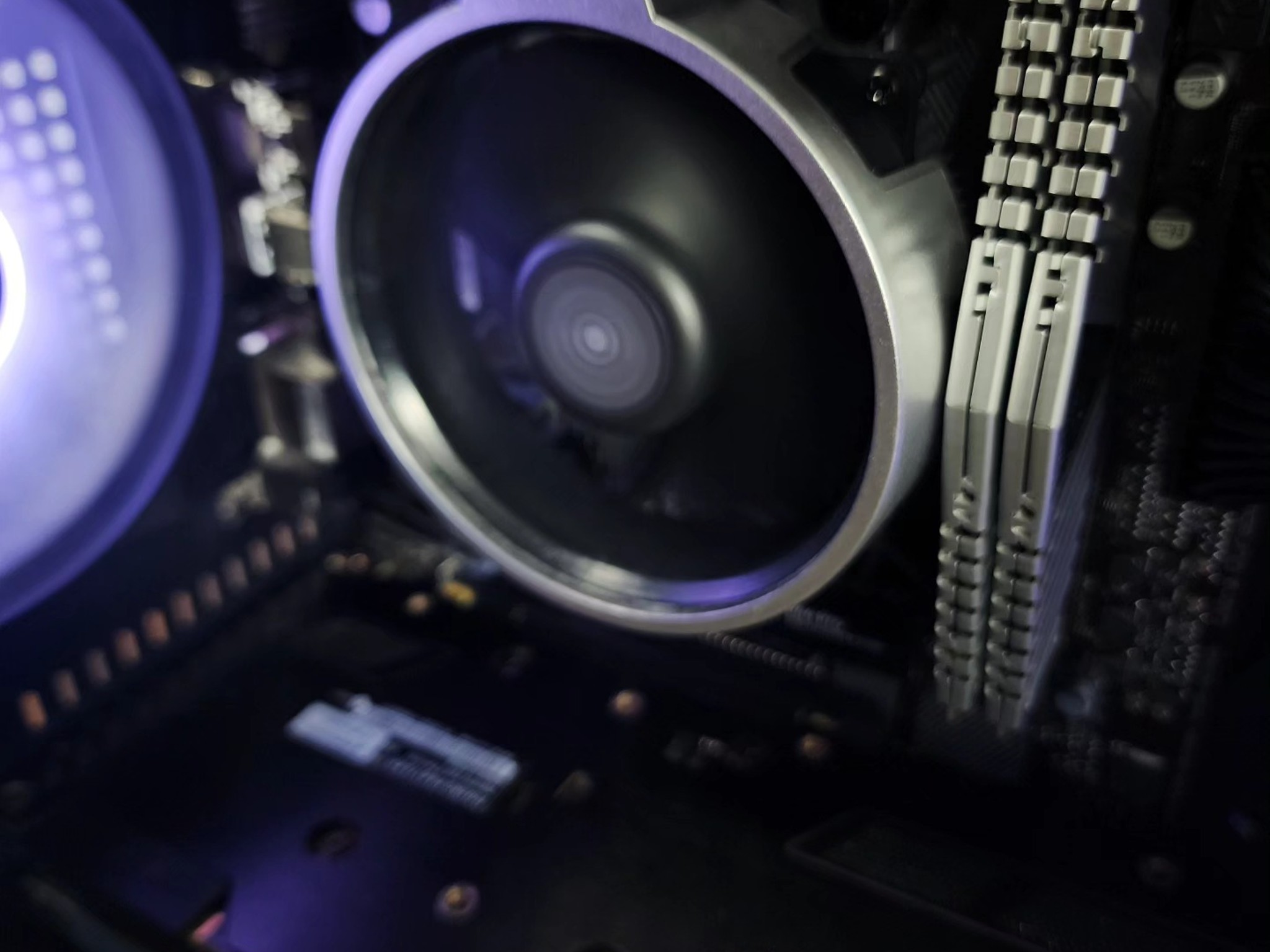 🖤💜🖤 GTX 1070 | Ryzen 5 2600 | 16GB 3200MHz | 1.5TB NVMe+HDD