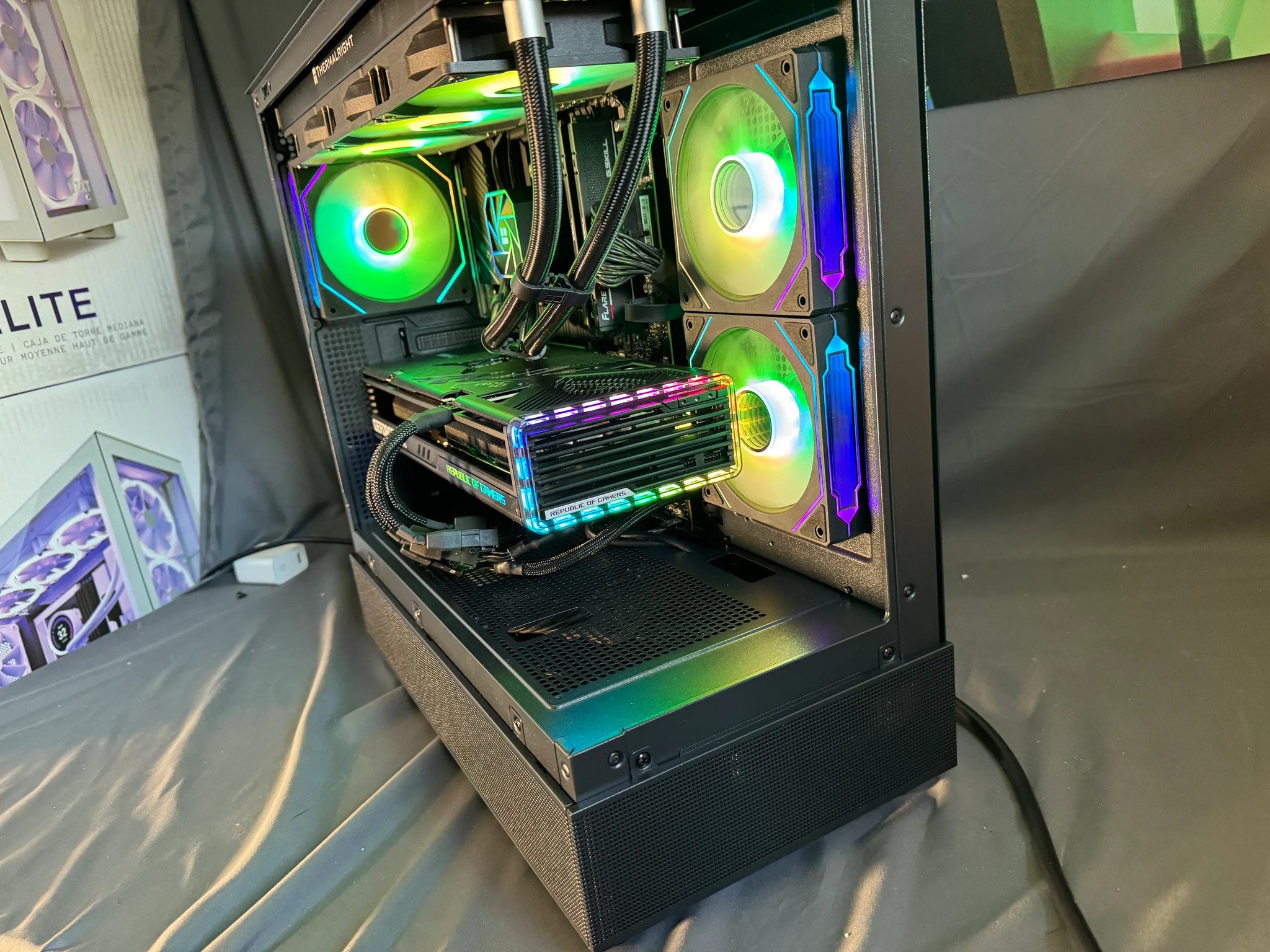 RTX 4070TI Strix Ryzen 7700X Gaming PC