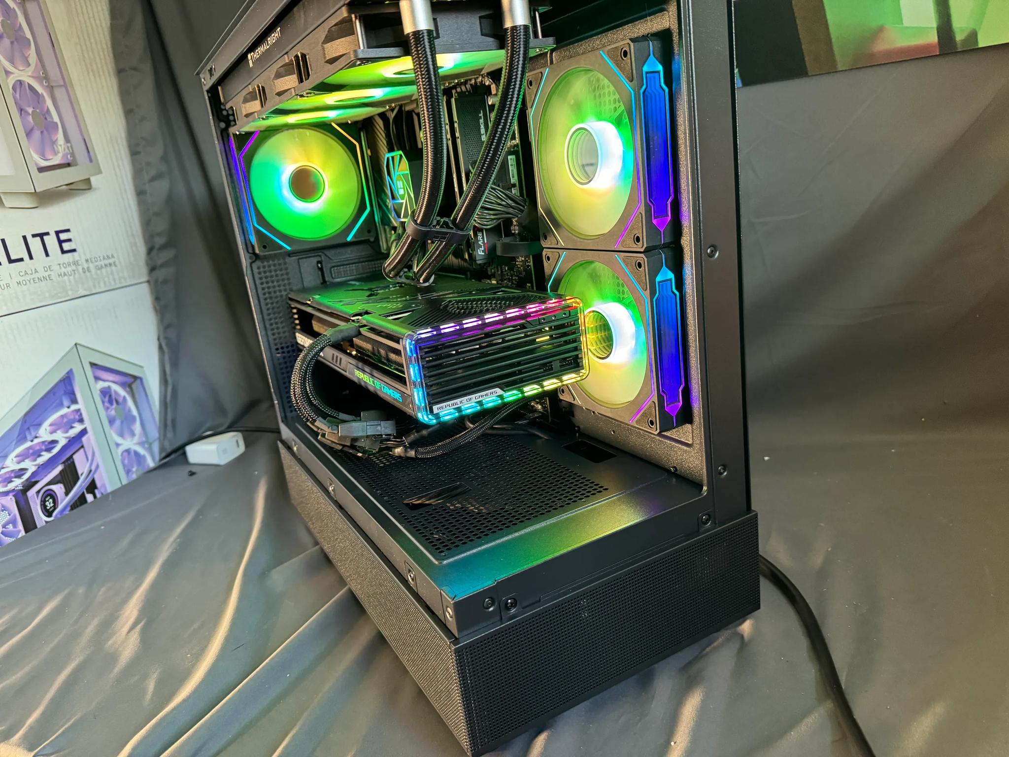 RTX 4070TI Strix Ryzen 7700X Gaming PC