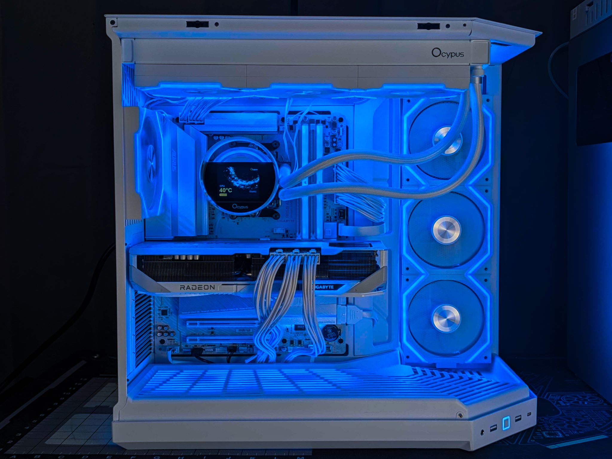 Glacius- 9800X3D, RX 9070XT, 32GB DDR5, 2TB NVME, Wifi