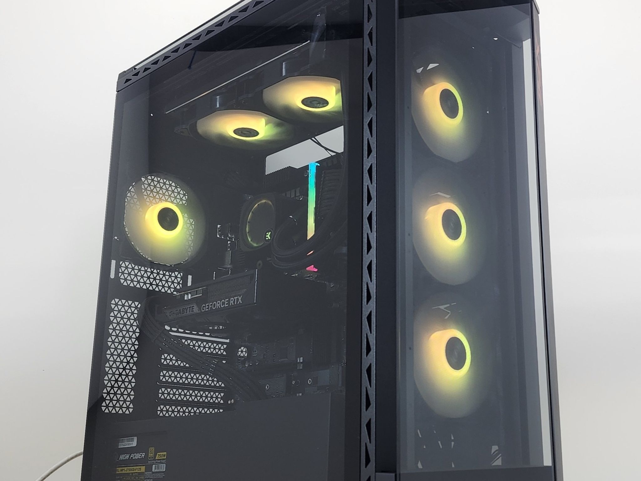 Gaming PC Intel Ultra 5 225F 16GB RAM 1TB SSD RTX 5060  8GB Windows 11 Computer