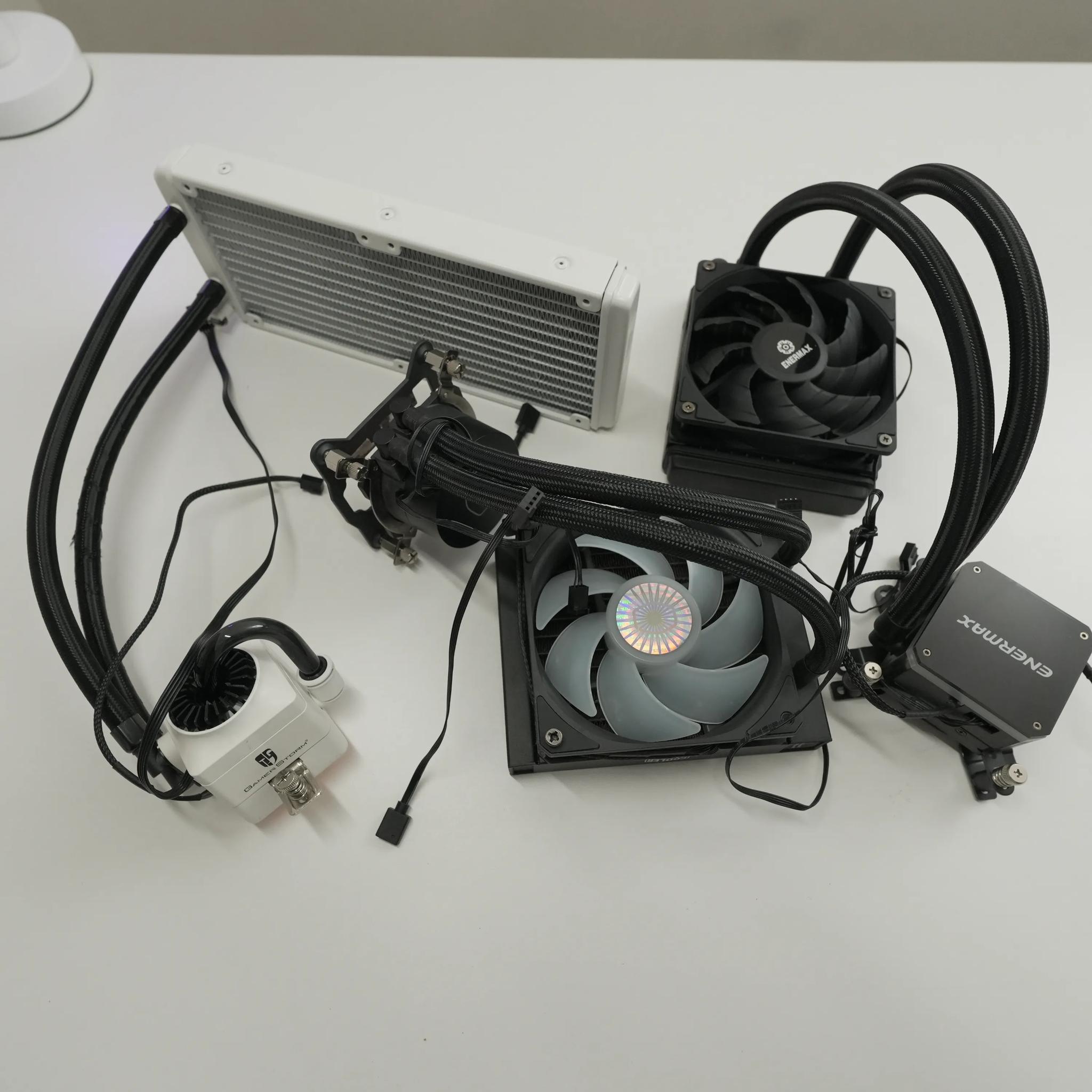 Lot of 3x AIO Liquid Coolers | INTEL CPU's