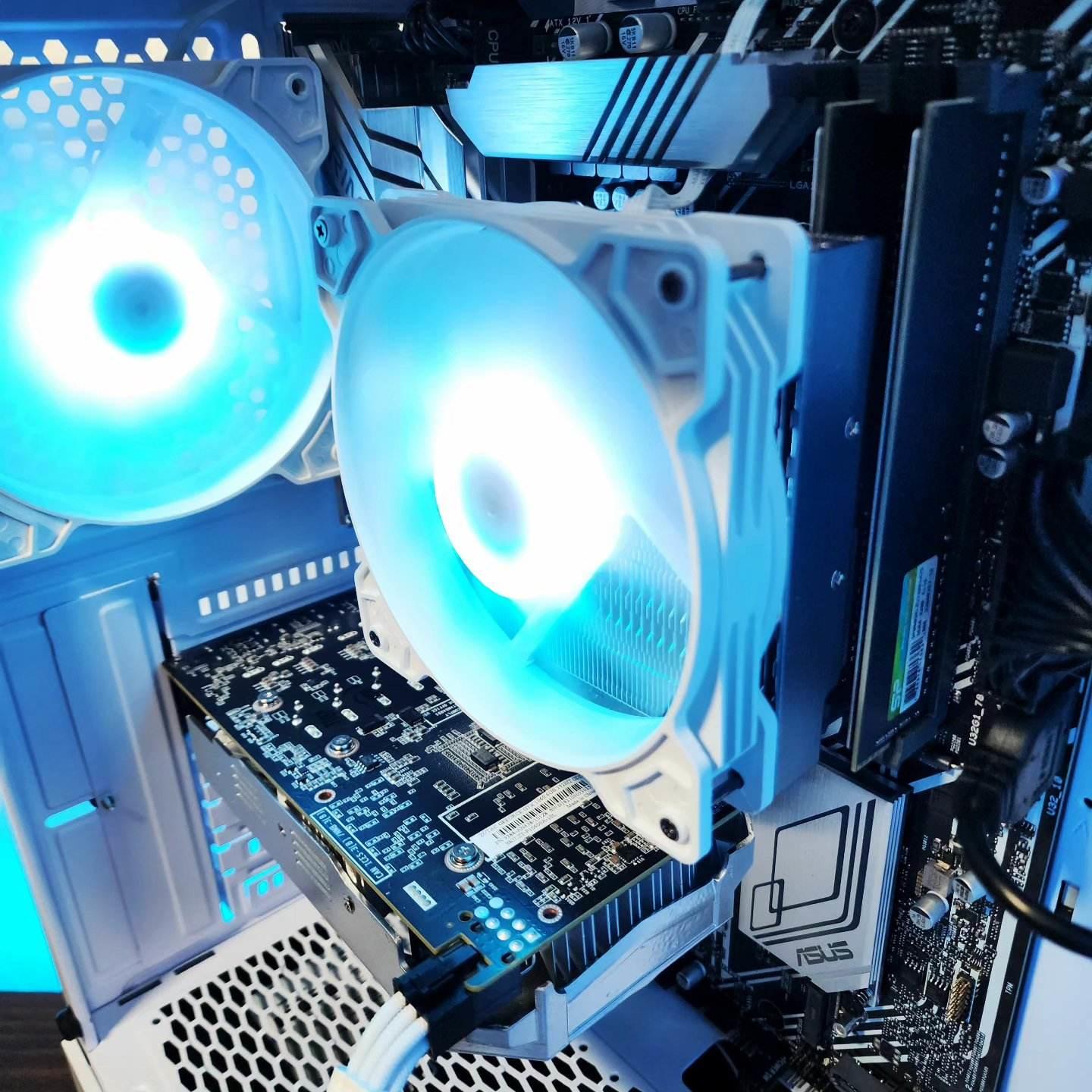 💙🤍💙 GTX 1060 6GB // Intel Core i3 10105F // Silicon Power 16GB 3200MHz