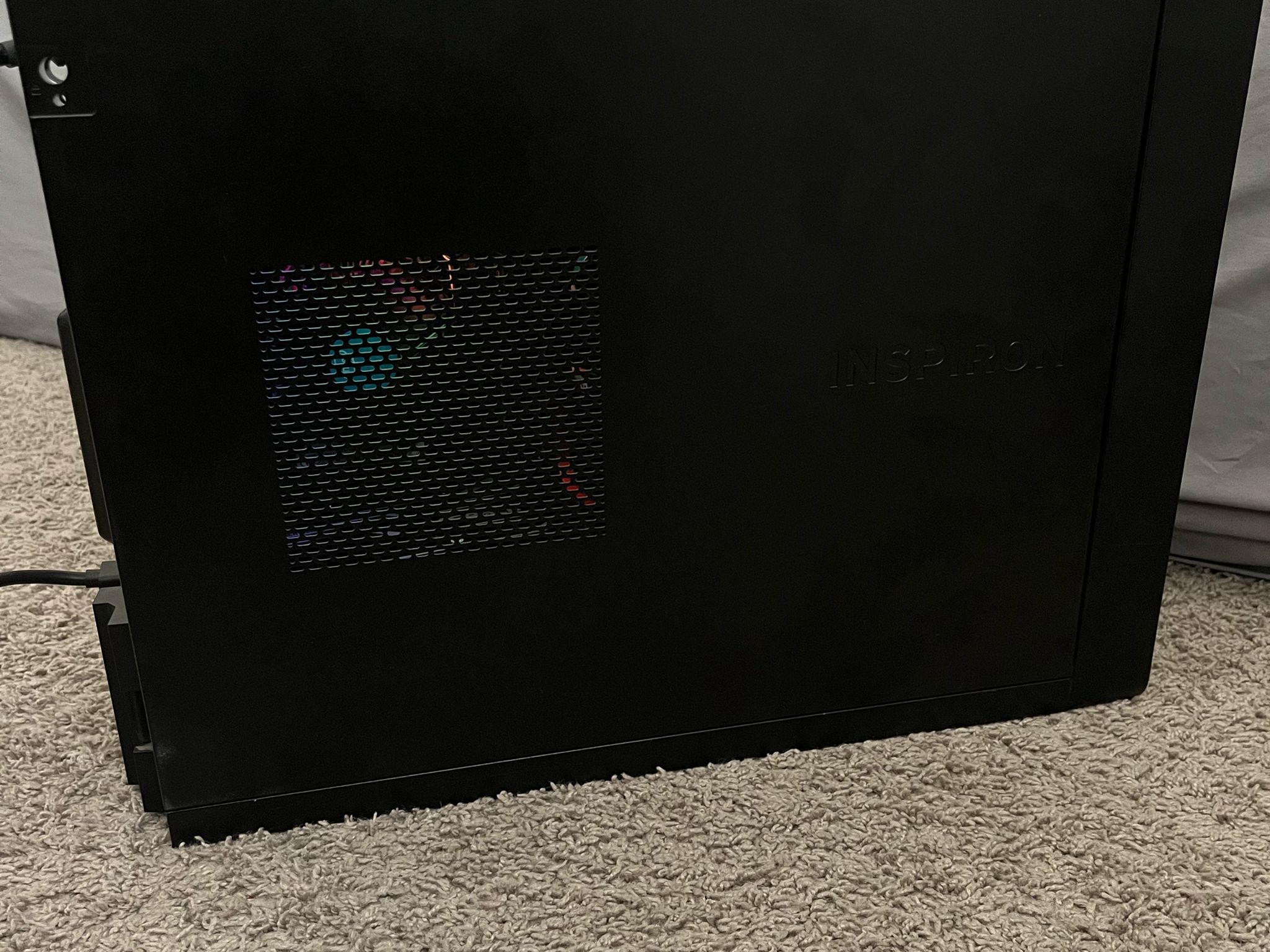 READ DESCRIPTION | SLEEPER GAMING PC | I7-8700, RX 6600, 1.25TB SSD+HDD, 16GB RAM