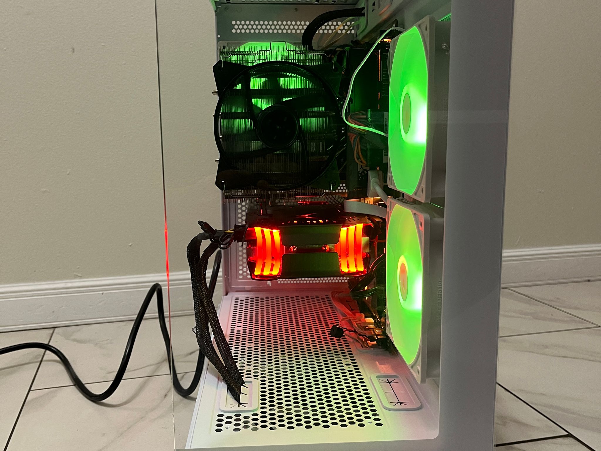 AMD RX 6600 XT, Intel Core i7-8700k, 16GB RAM, 1TB SSD, High FPS Gaming PC w/ Wi-Fi & BT