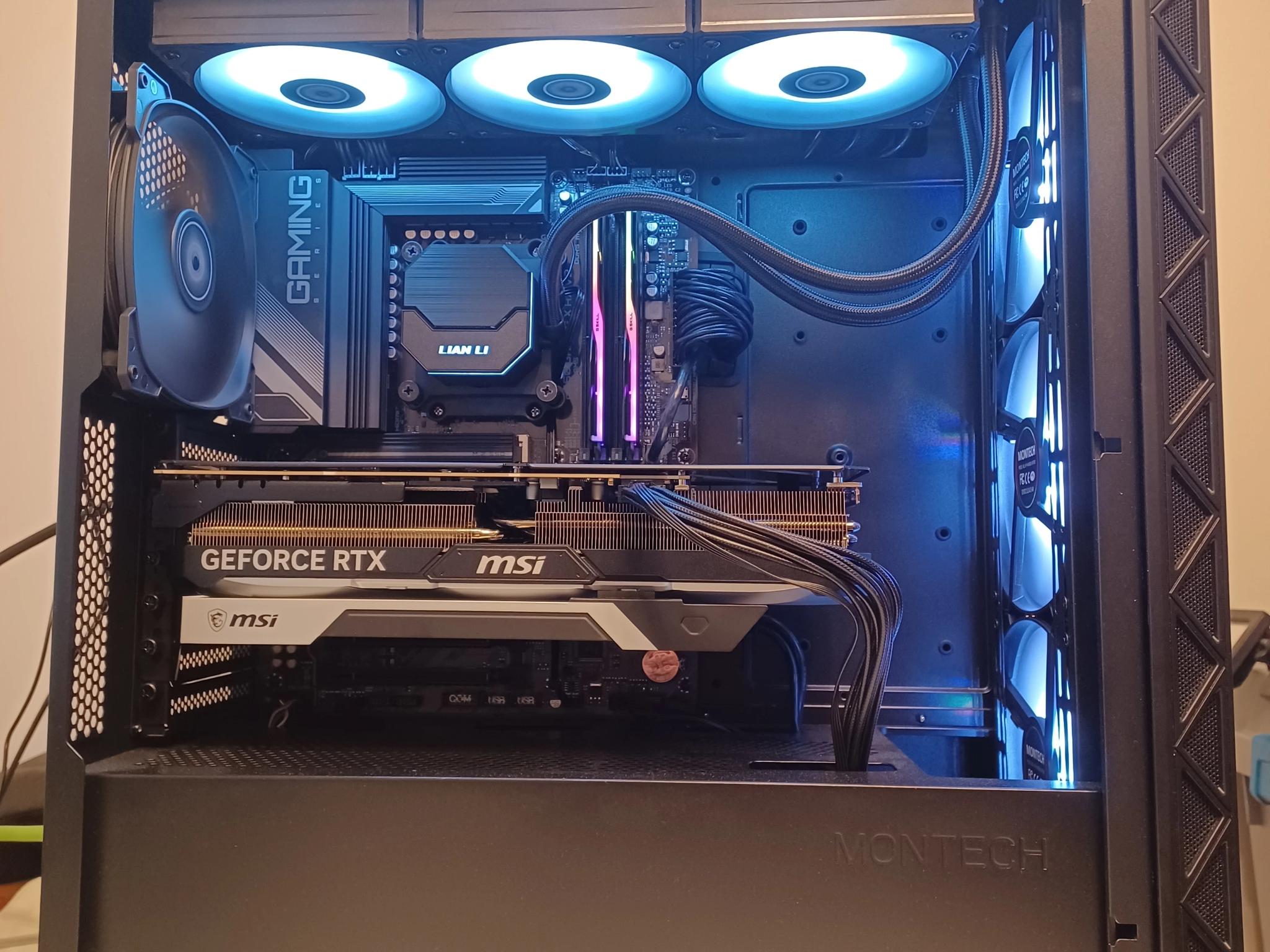 [model012unit0] 4K Gaming Mid-Tower (RTX 4080 Super + Ryzen 7 9800X3D + 64GB DDR5)