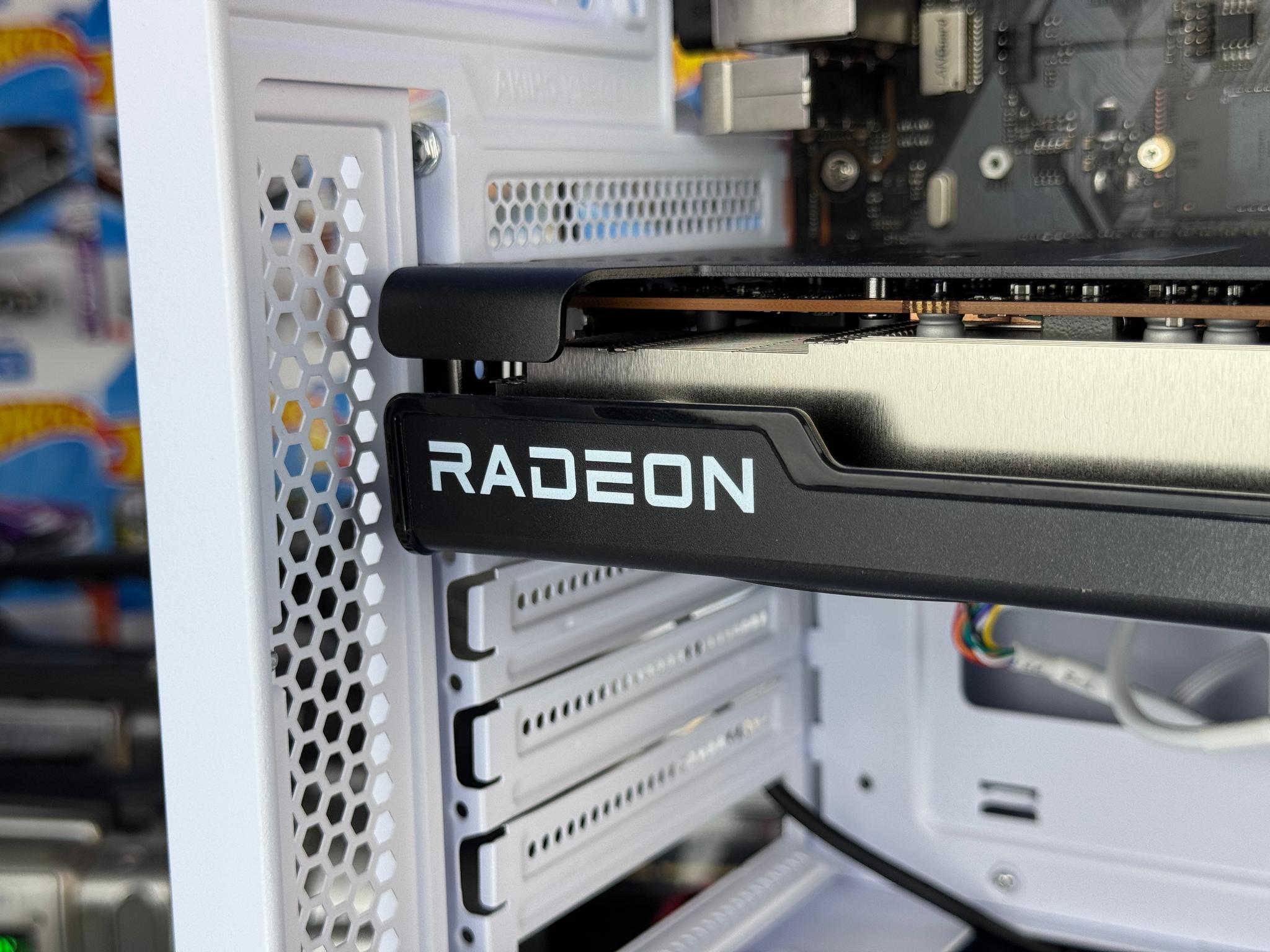 💮 PHANTOM - Gaming PC RX 6650XT Ryzen 5 💮