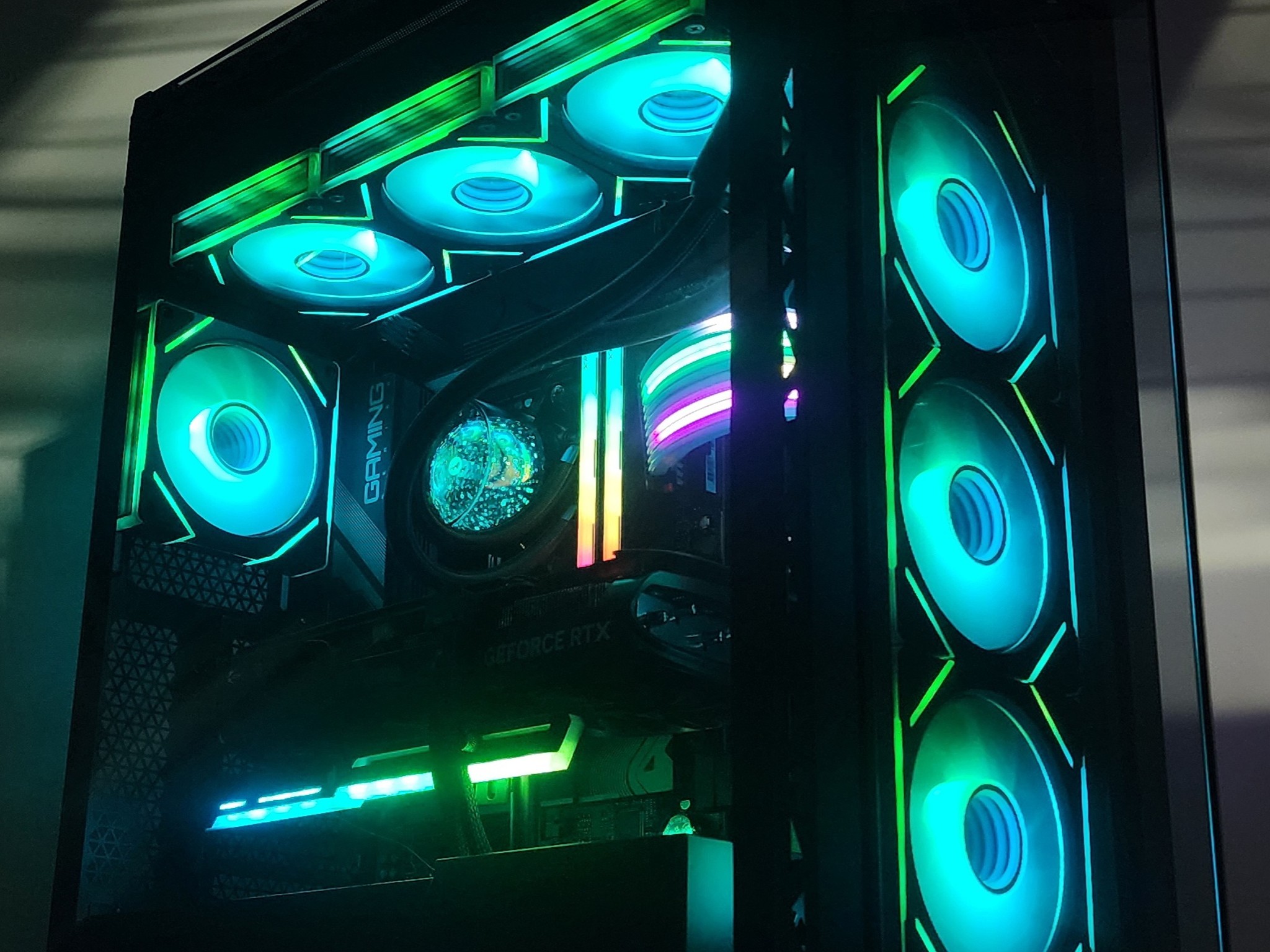 Gaming PC Ryzen 7 7800X3D 32GB RAM 2TB SSD RTX 4080 SUPER 16GB Win11 Computer
