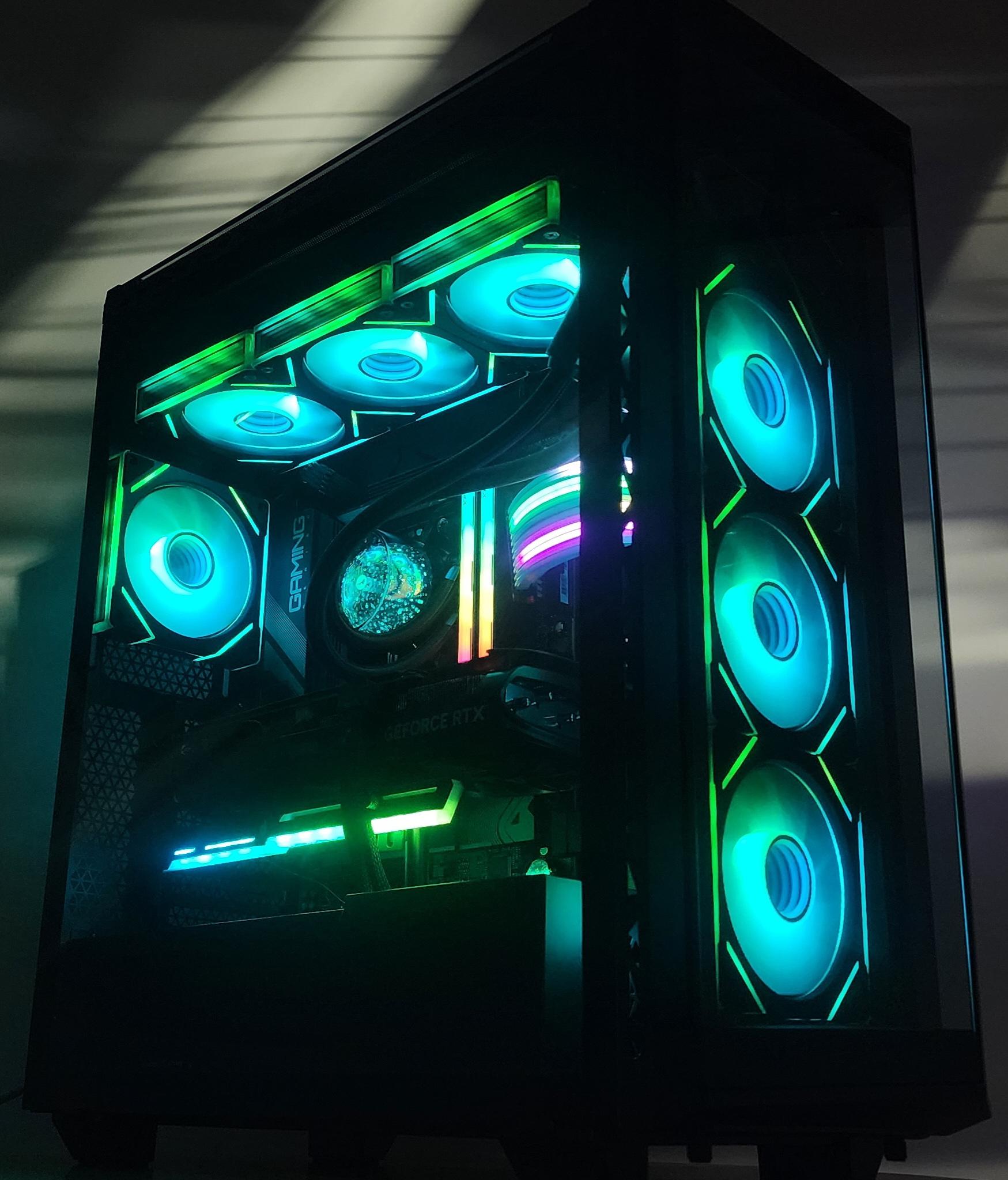 Gaming PC Ryzen 7 7800X3D 32GB RAM 2TB SSD RTX 4080 SUPER 16GB Win11 Computer