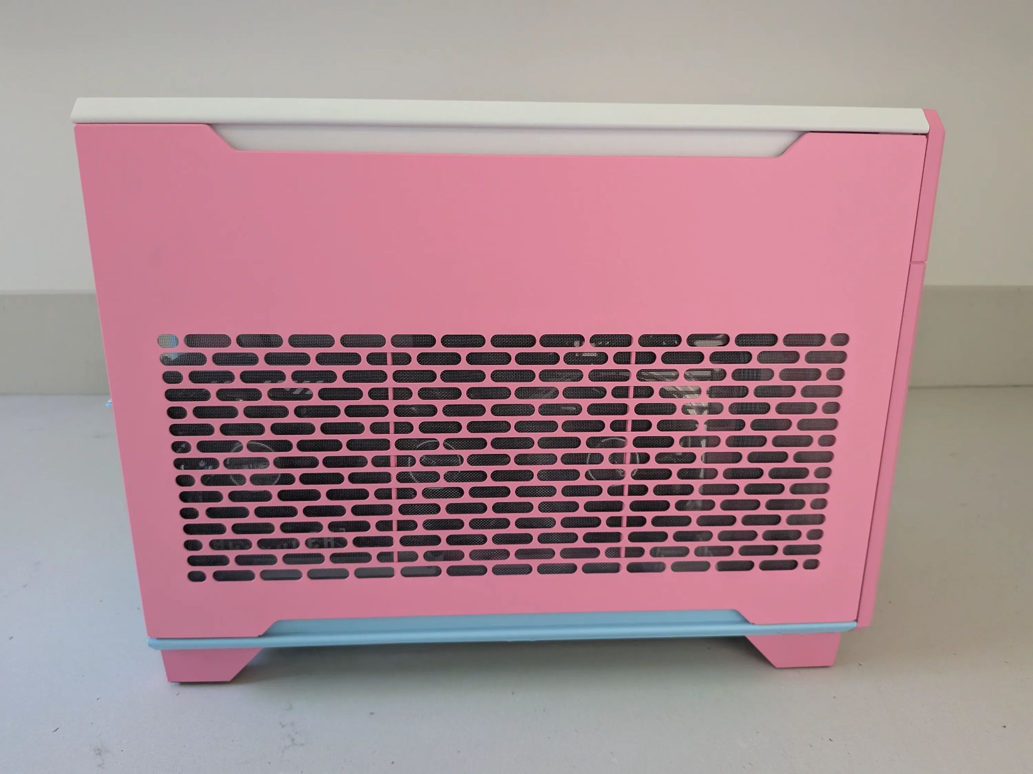 Bocchi the (AS)Rock - RX 9070, Intel Core Ultra 265K, 32 GB DDR5, 2 TB Gen 4 NVME, Liquid Cooled