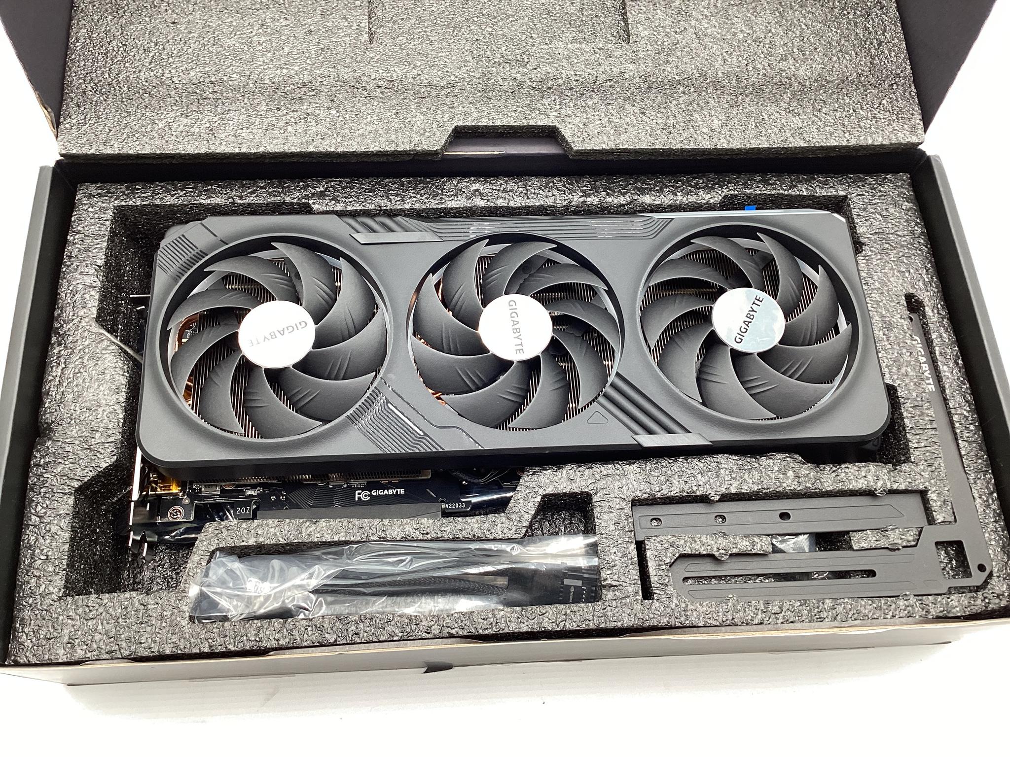GIGABYTE GeForce RTX 4070 WINDFORCE OC V2 12G Graphics Card