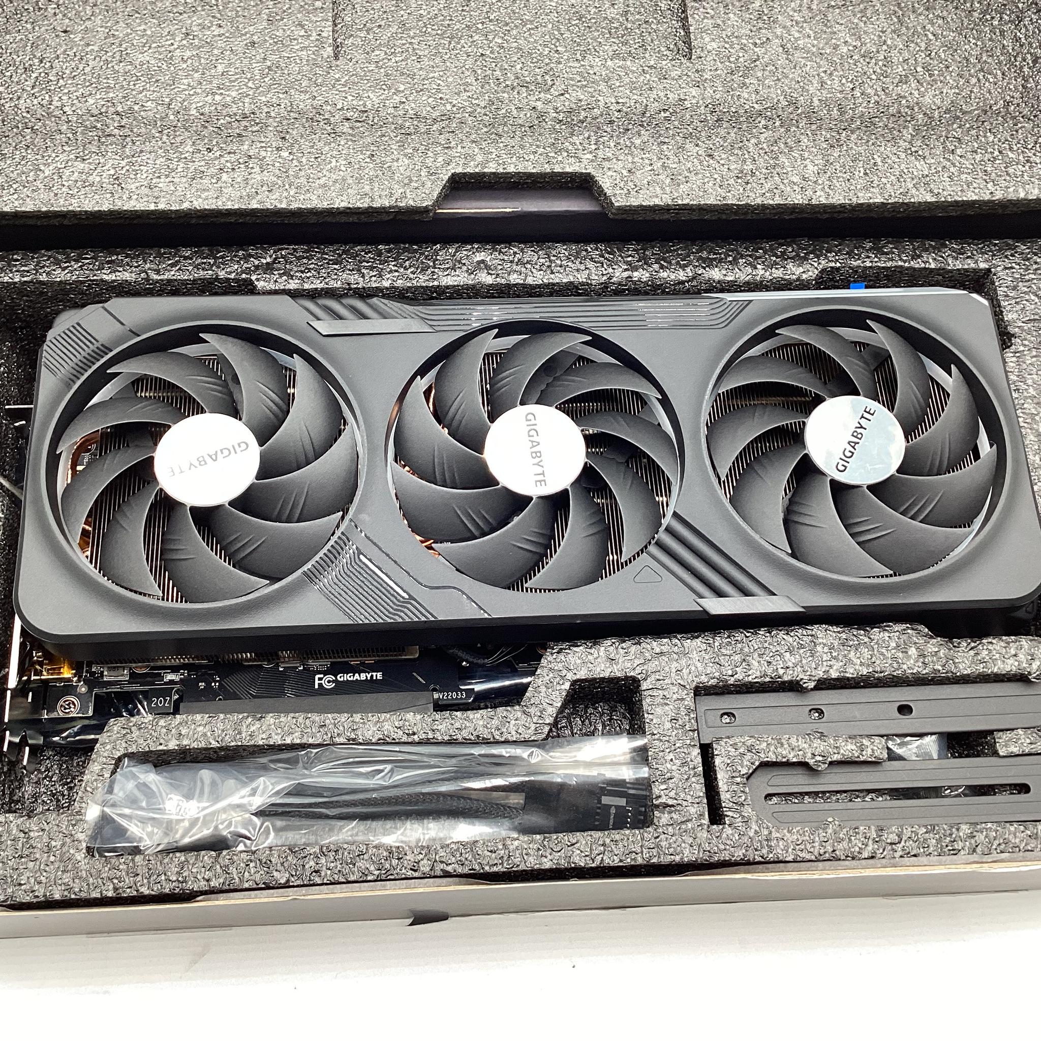GIGABYTE GeForce RTX 4070 WINDFORCE OC V2 12G Graphics Card