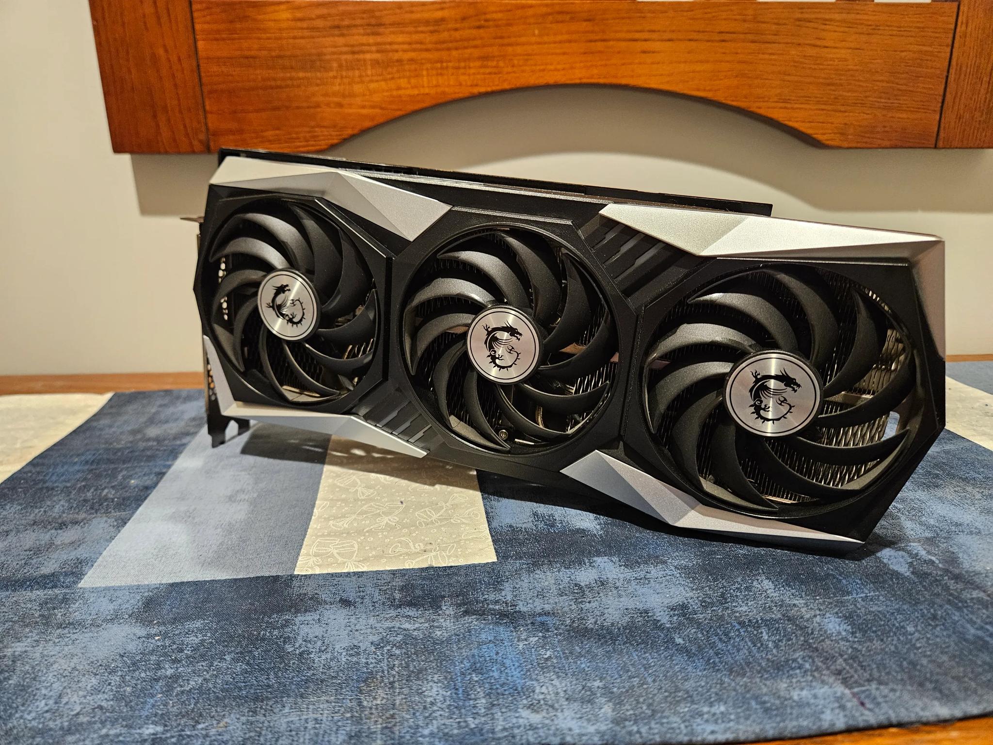 MSI GAMING TRIO RX 6800xt