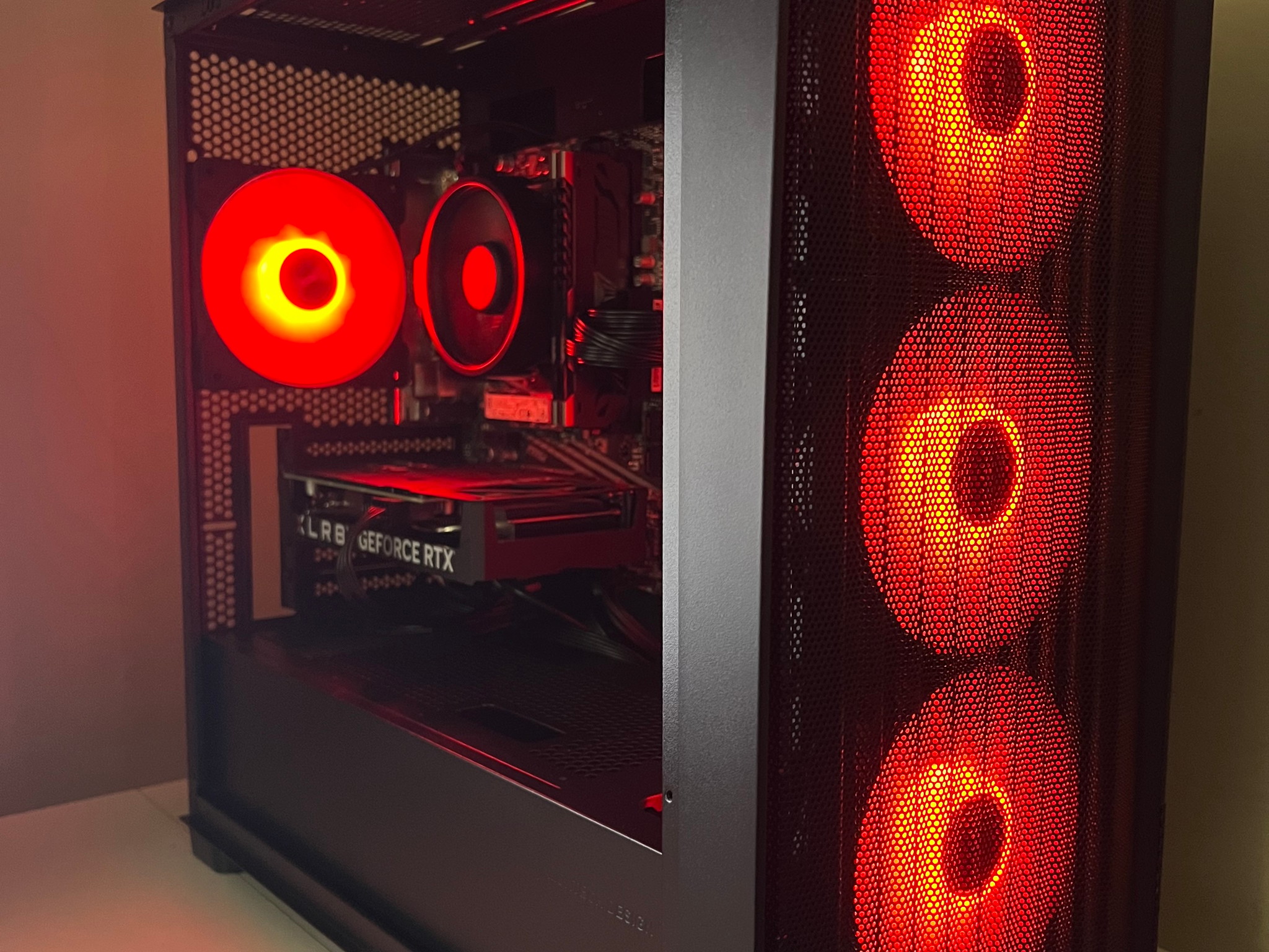 RTX 4060 | Ryzen 5 5500 | 16GB DDR4-4000mhz | 1TB NVMe SSD | 1080p/1440p Gaming PC